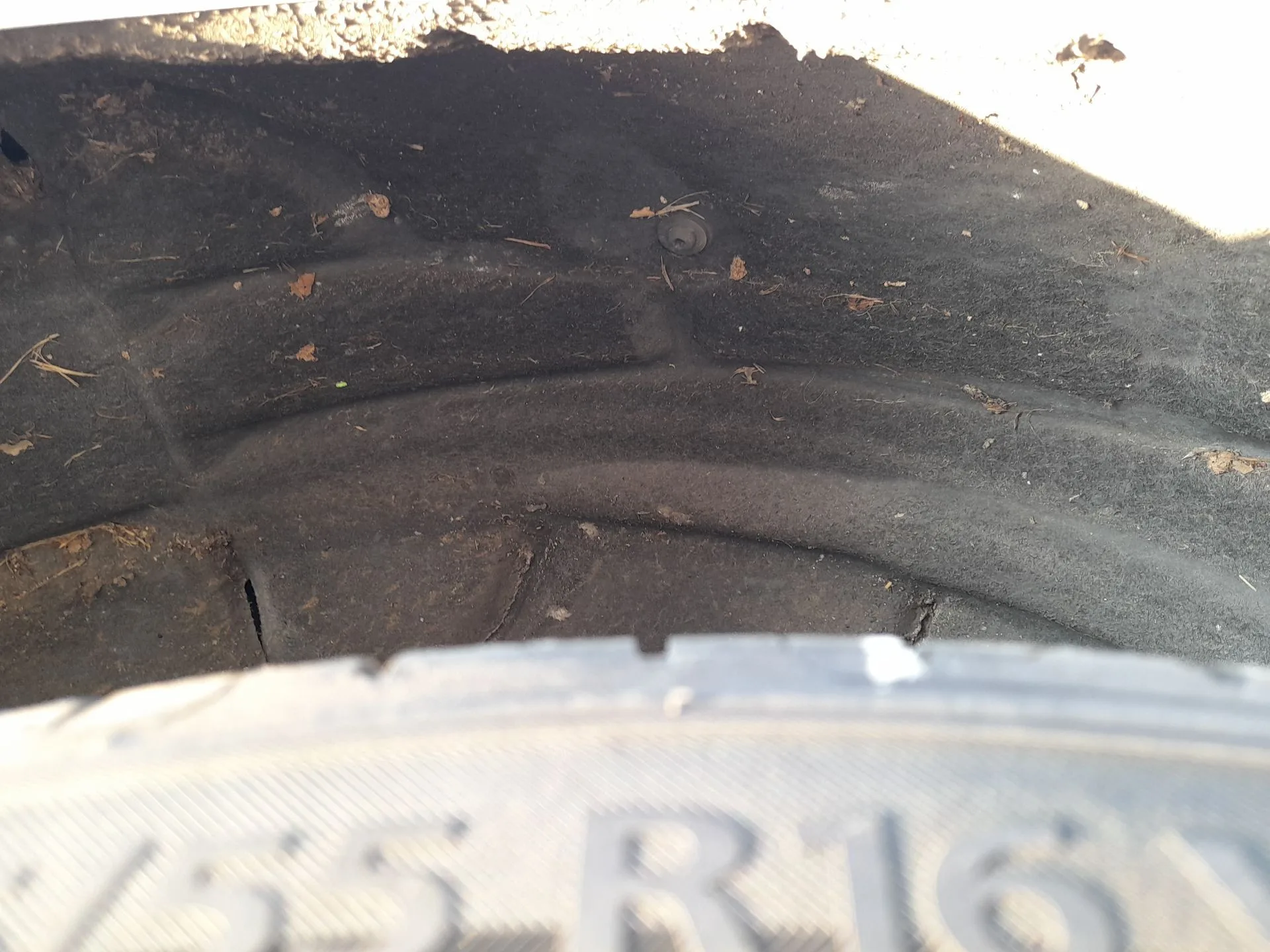 Plastico Pase Rueda Tras. Dch. para Citroën C3 Ii (Sc_)