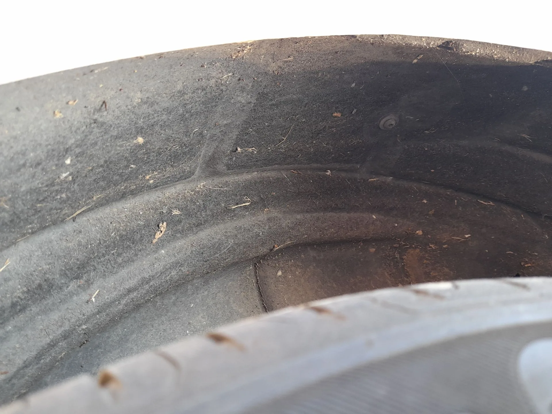 Plastico Pase Rueda Tras. Izq. para Citroën C3 Ii (Sc_)