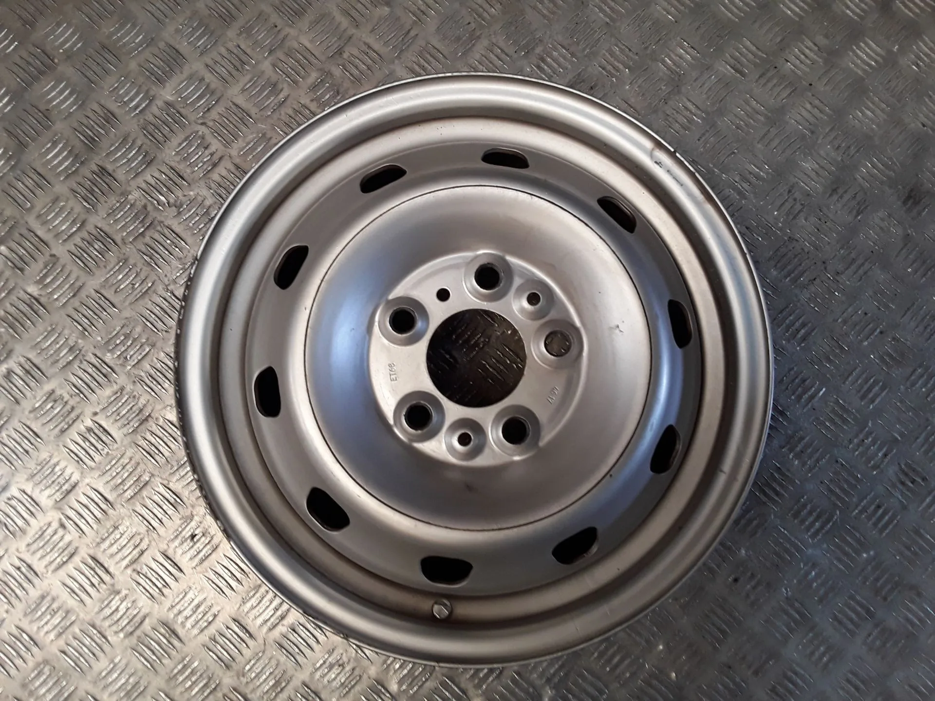 Llanta para Peugeot Boxer Autobus