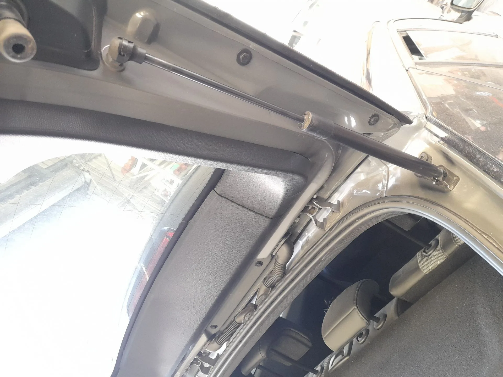 Amortiguadores Maletero / Porton para Peugeot 2008 Ii (Ud_, Us_, Uy_, Uj_, Ur_, Uc_)