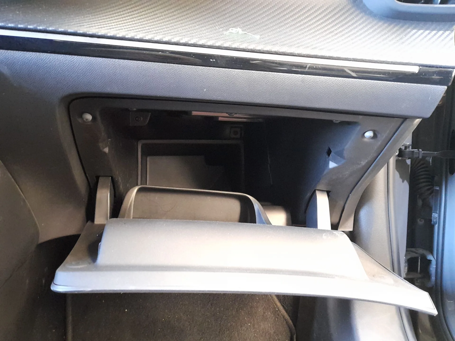 Guantera para Peugeot 2008 Ii (Ud_, Us_, Uy_, Uj_, Ur_, Uc_)