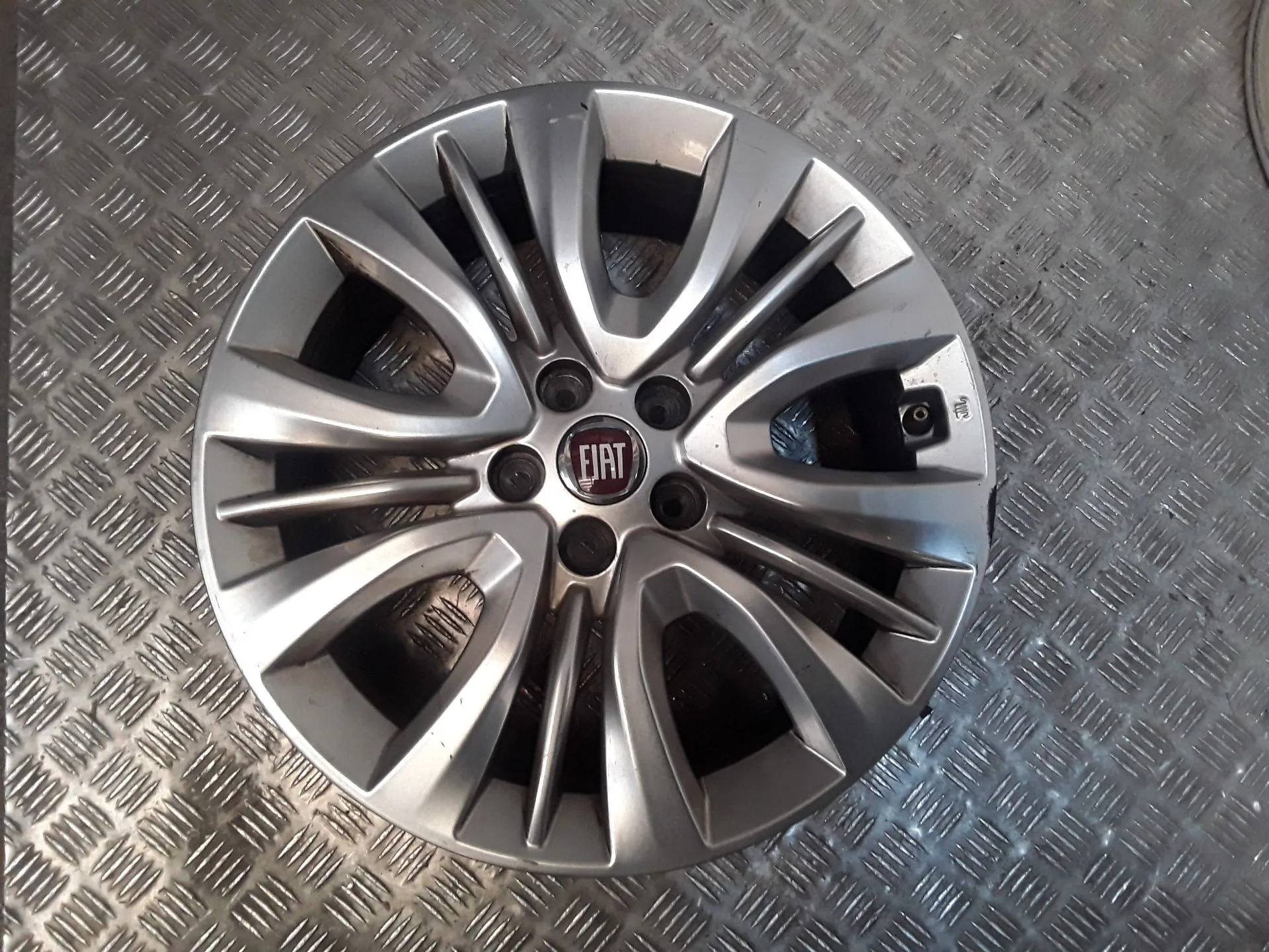 Juego Llantas Aluminio para Fiat Tipo Sedan (356_, 357_)