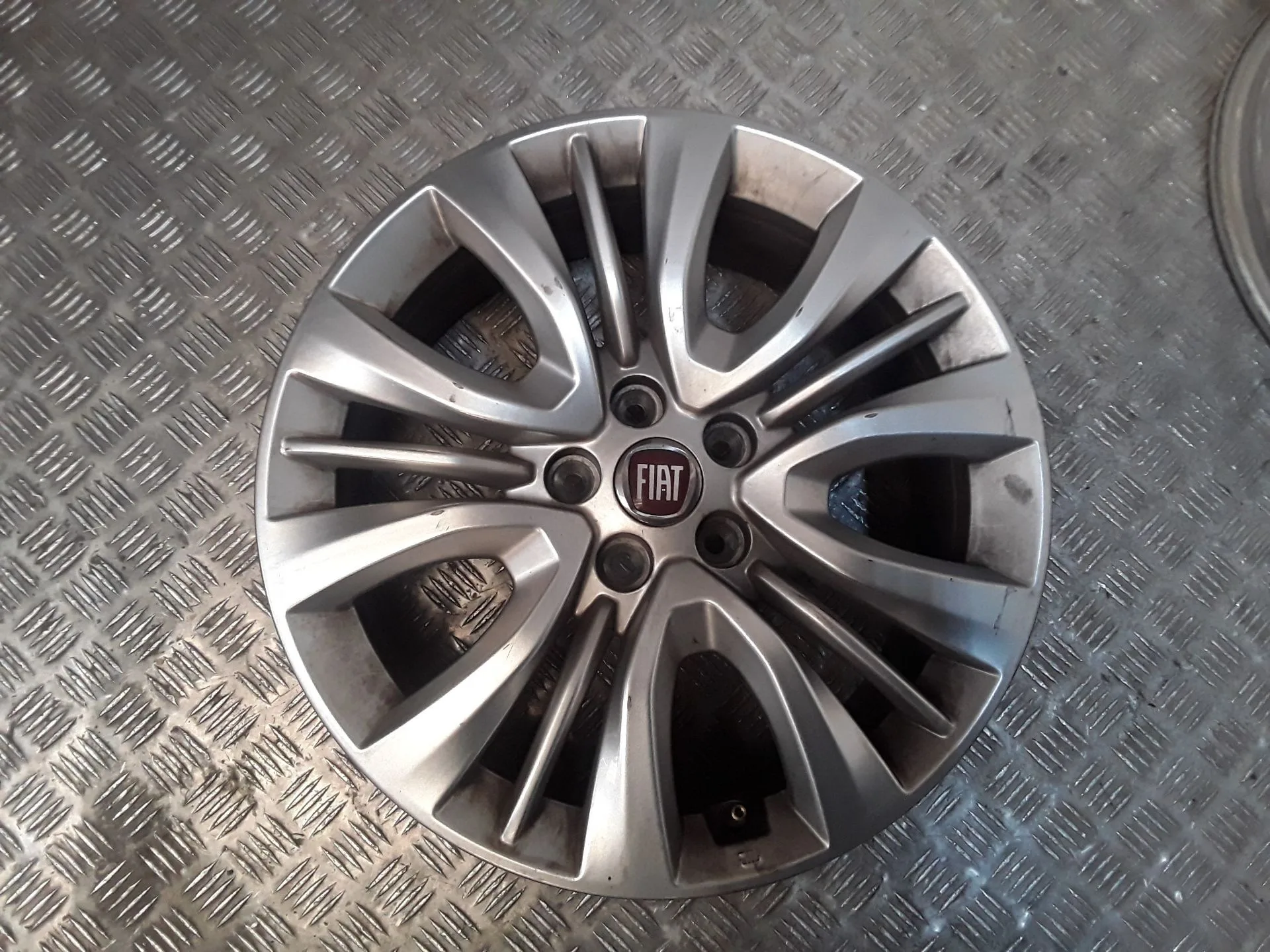 Juego Llantas Aluminio para Fiat Tipo Sedan (356_, 357_)