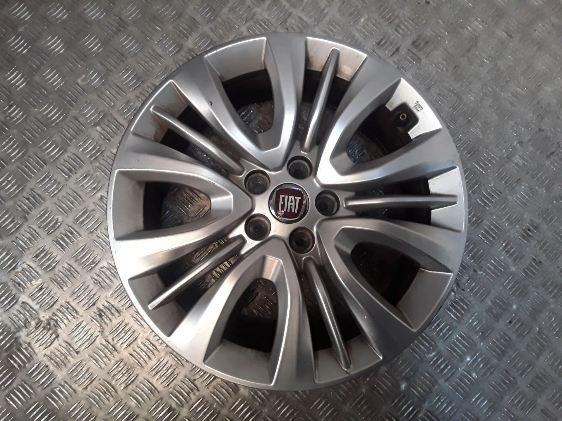 Juego Llantas Aluminio para Fiat Tipo Sedan (356_, 357_)