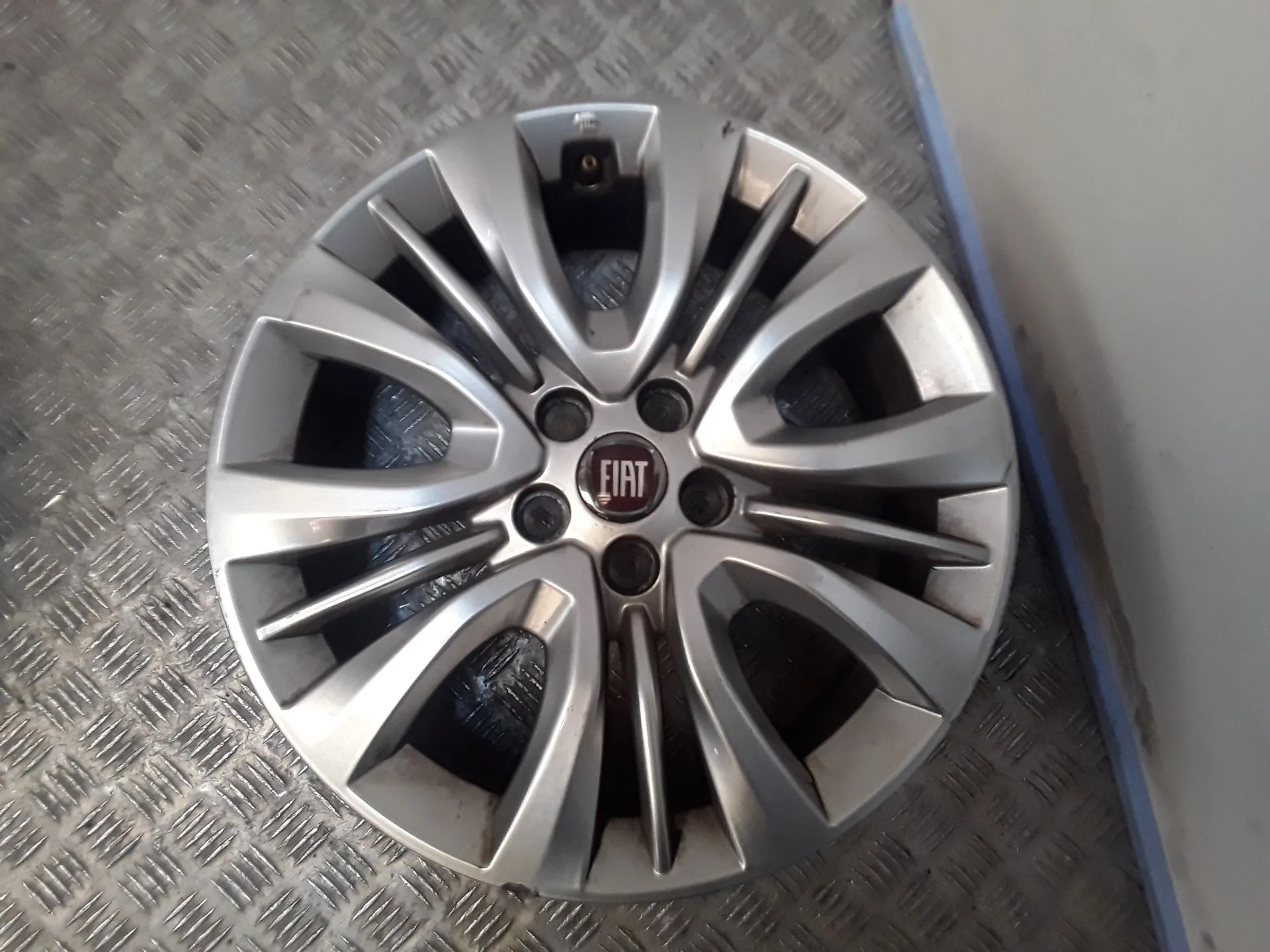 Juego Llantas Aluminio para Fiat Tipo Sedan (356_, 357_)