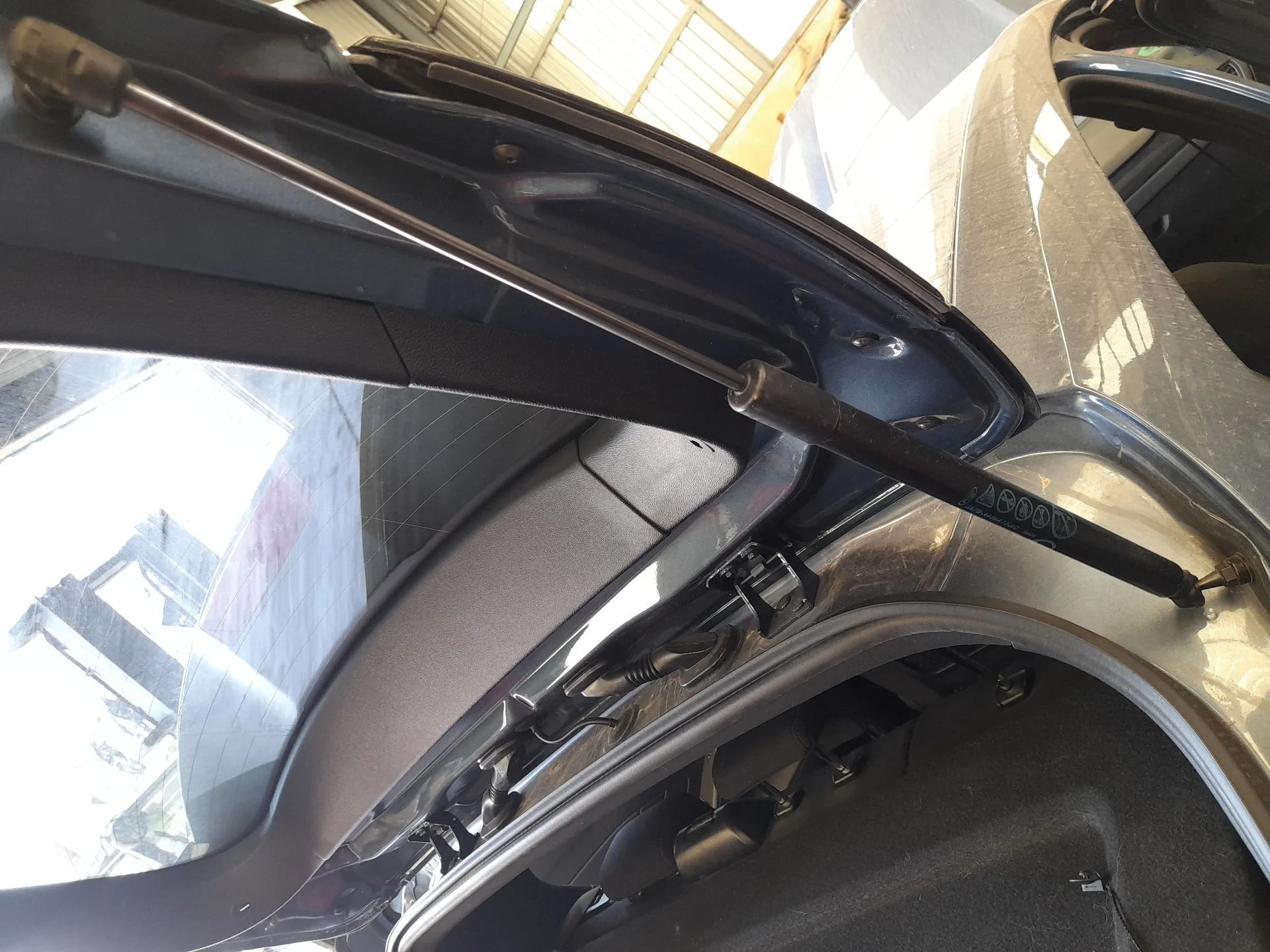 Amortiguadores Maletero / Porton para Ford Focus Iv (Hn)
