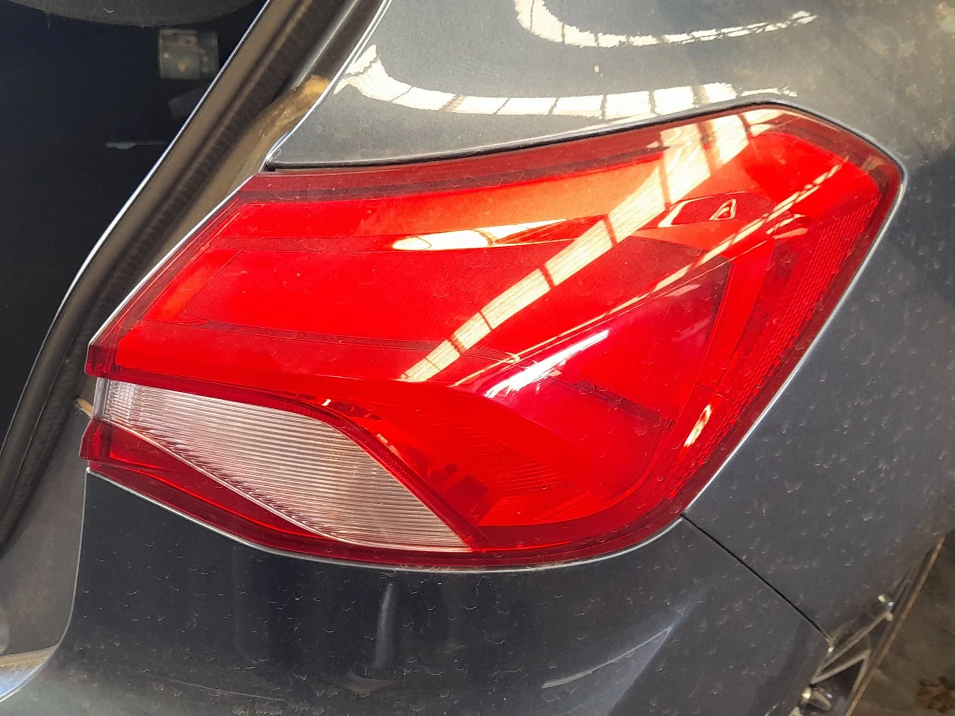 Piloto Trasero Derecho Exterior para Ford Focus Iv (Hn)