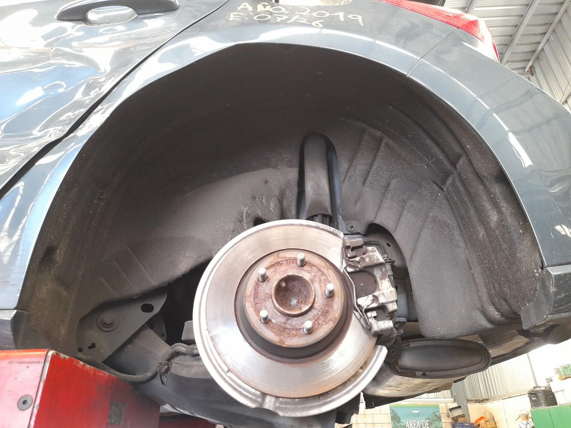 Plastico Pase Rueda Tras. Izq. para Ford Focus Iv (Hn)