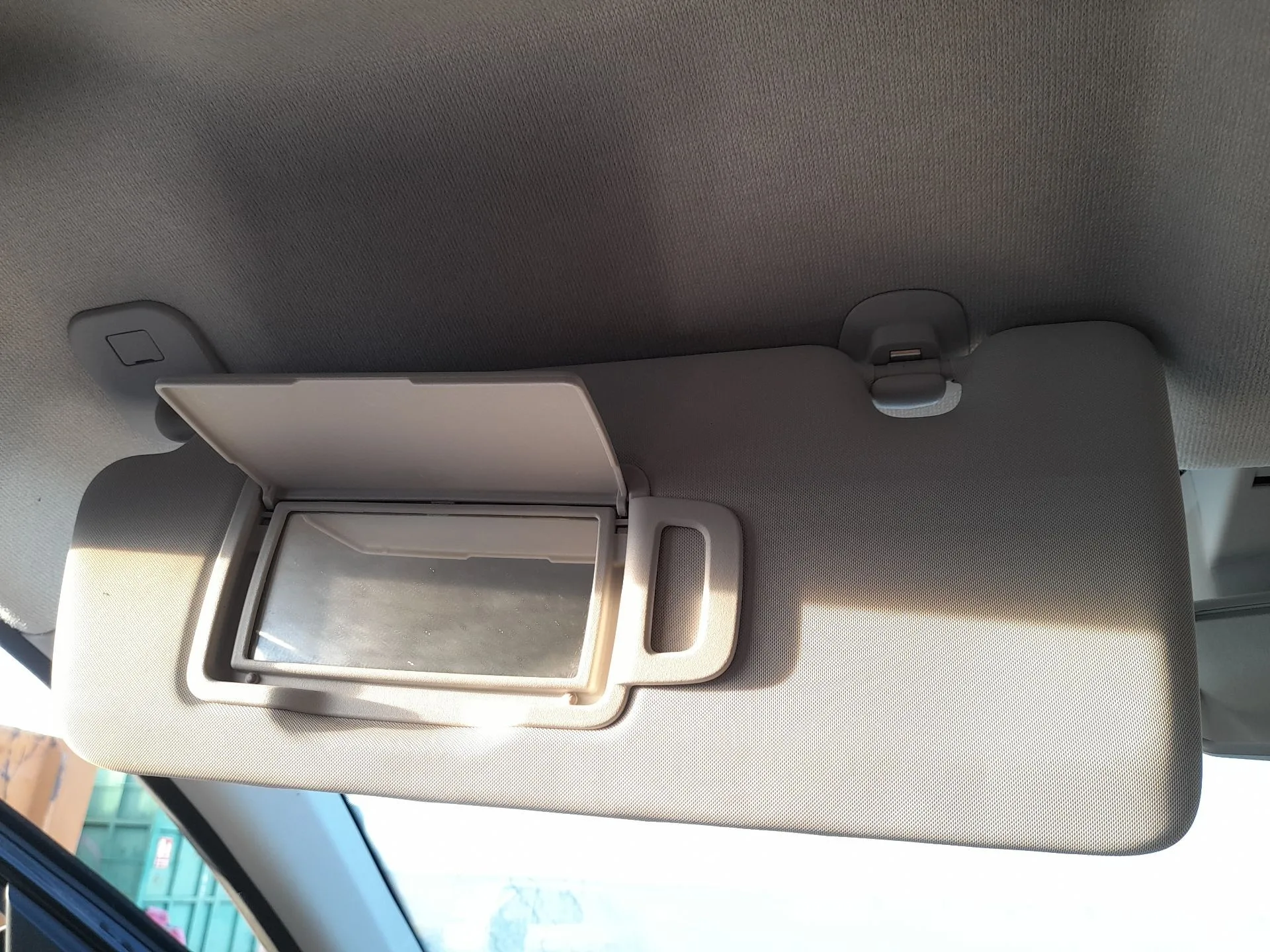 Parasol Izquierdo para Dacia Sandero Iii