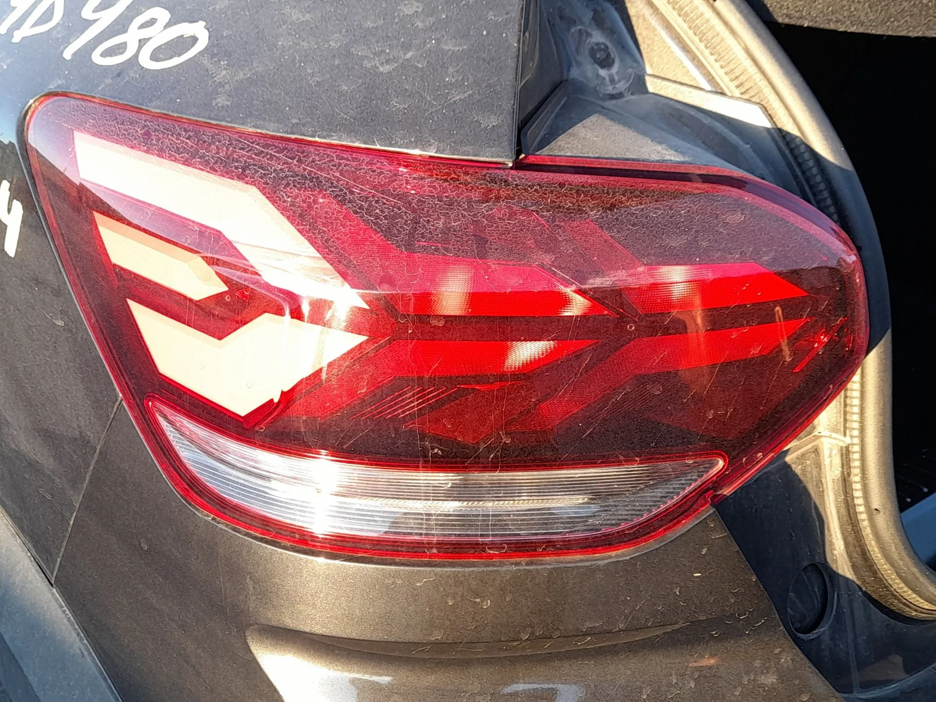 Piloto Trasero Izquierdo para Dacia Sandero Iii