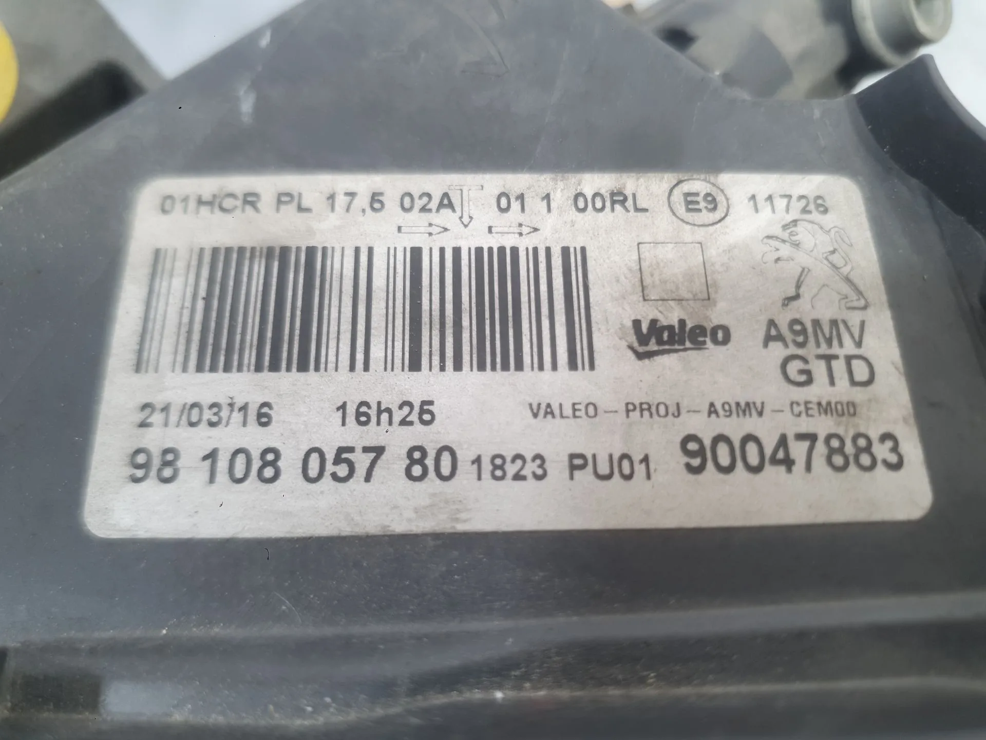 Faro Izquierdo para Peugeot 208 I (Ca_, Cc_)