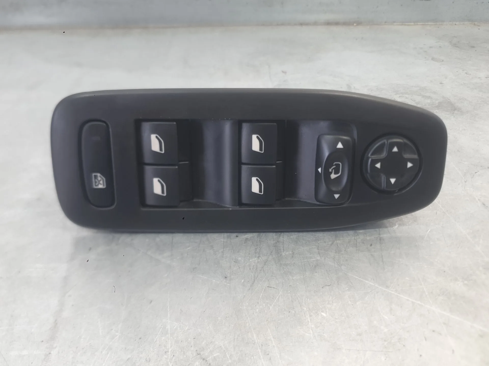 Mando Elevalunas Delantero Izquierdo para Peugeot 208 I (Ca_, Cc_)