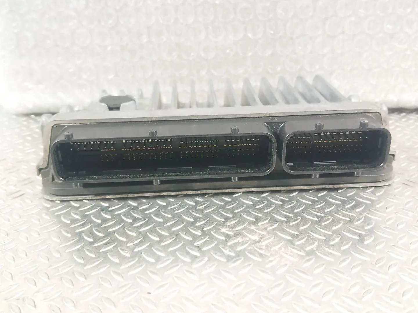 Centralita Motor Uce para Toyota Yaris (_P13_)