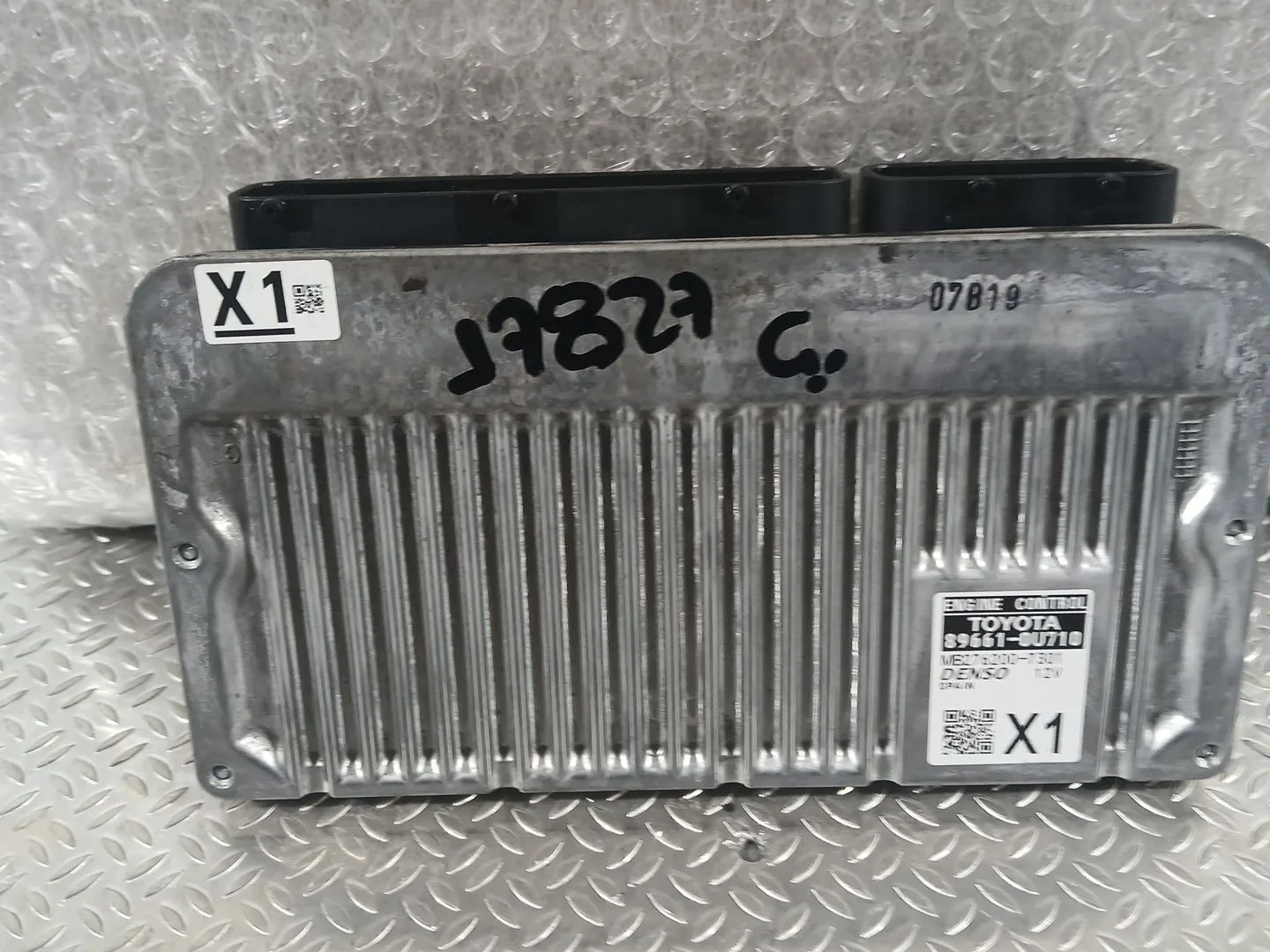 Centralita Motor Uce para Toyota Yaris (_P13_)
