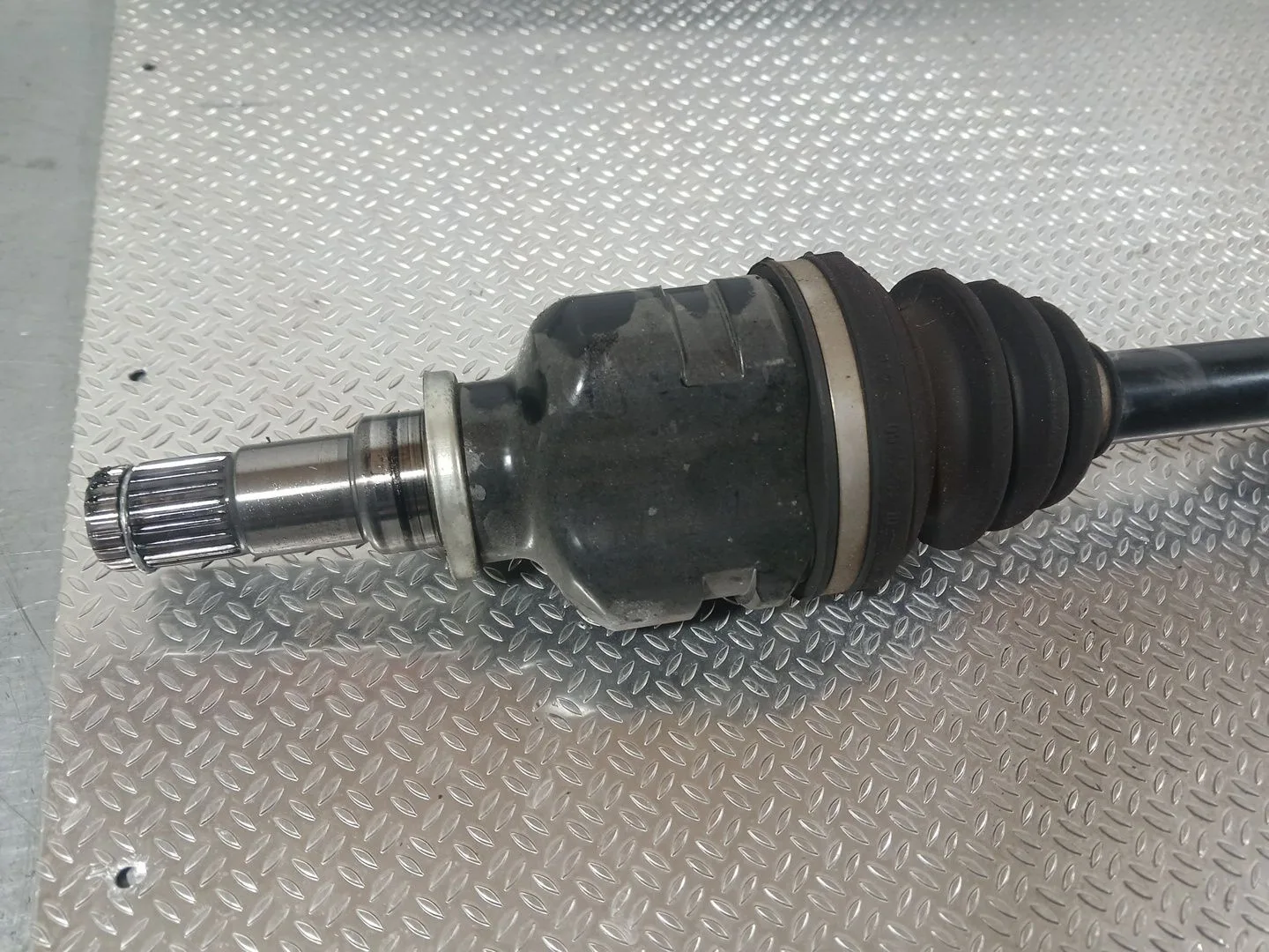 Transmision Delantera Derecha para Toyota Yaris (_P13_)