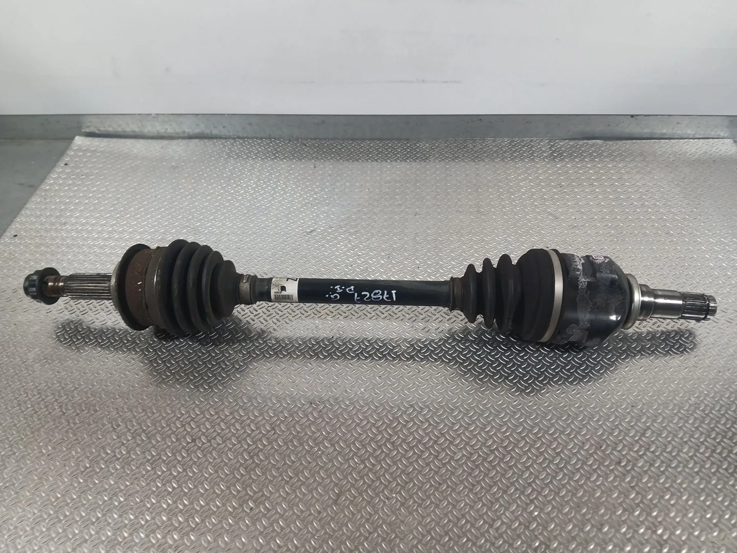 Transmision Delantera Izquierda para Toyota Yaris (_P13_)