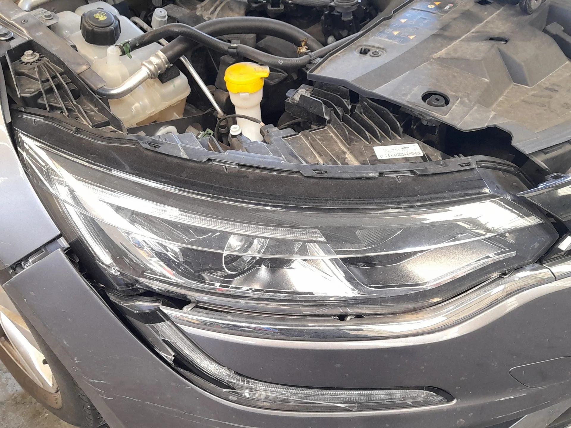 Faro Derecho para Renault Talisman (Lp_)
