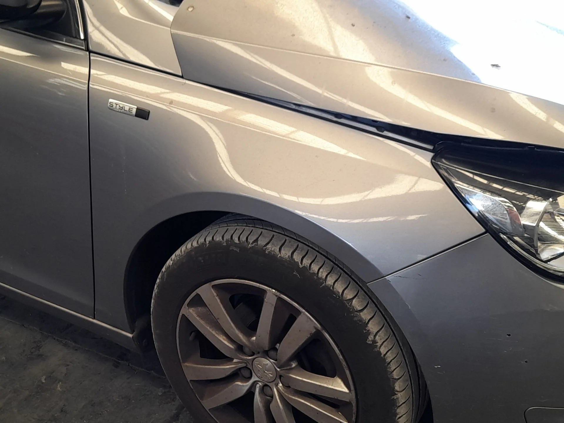 Aleta Delantera Derecha para Peugeot 308 Ii (Lb_, Lp_, Lw_, Lh_, L3_)