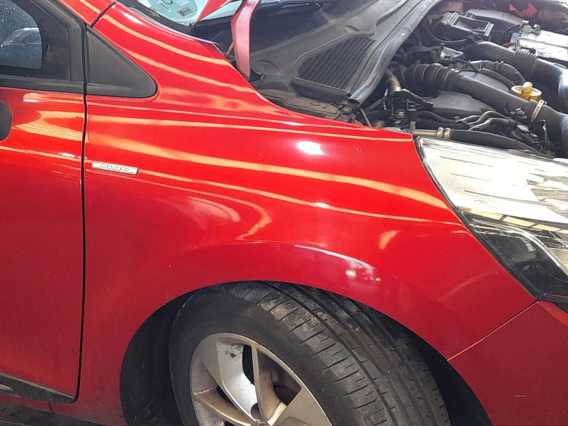 Aleta Delantera Derecha para Renault Clio Iv (Bh_)