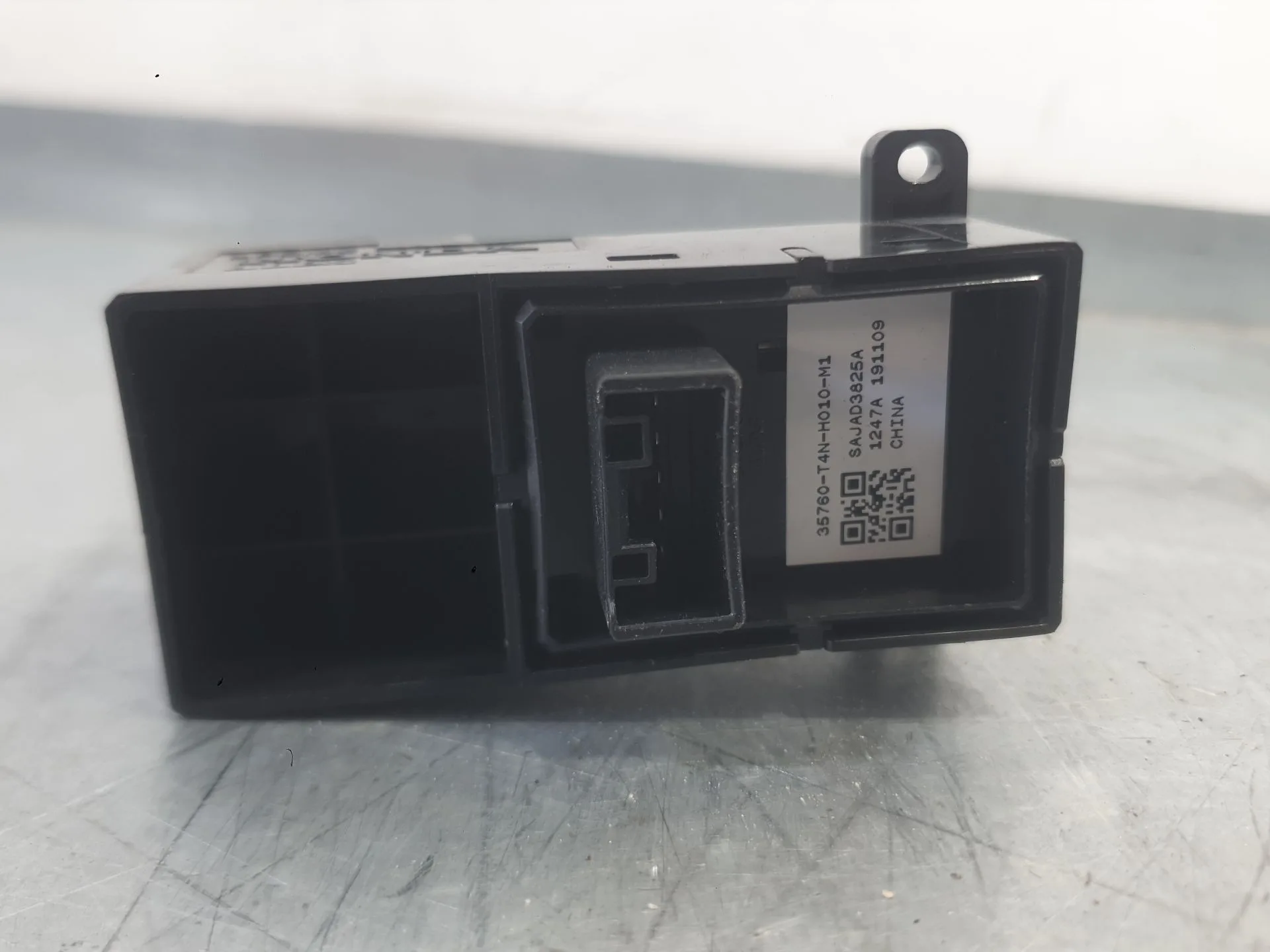 Mando Elevalunas Trasero Izquierdo para Honda Jazz Iv (Gk_)
