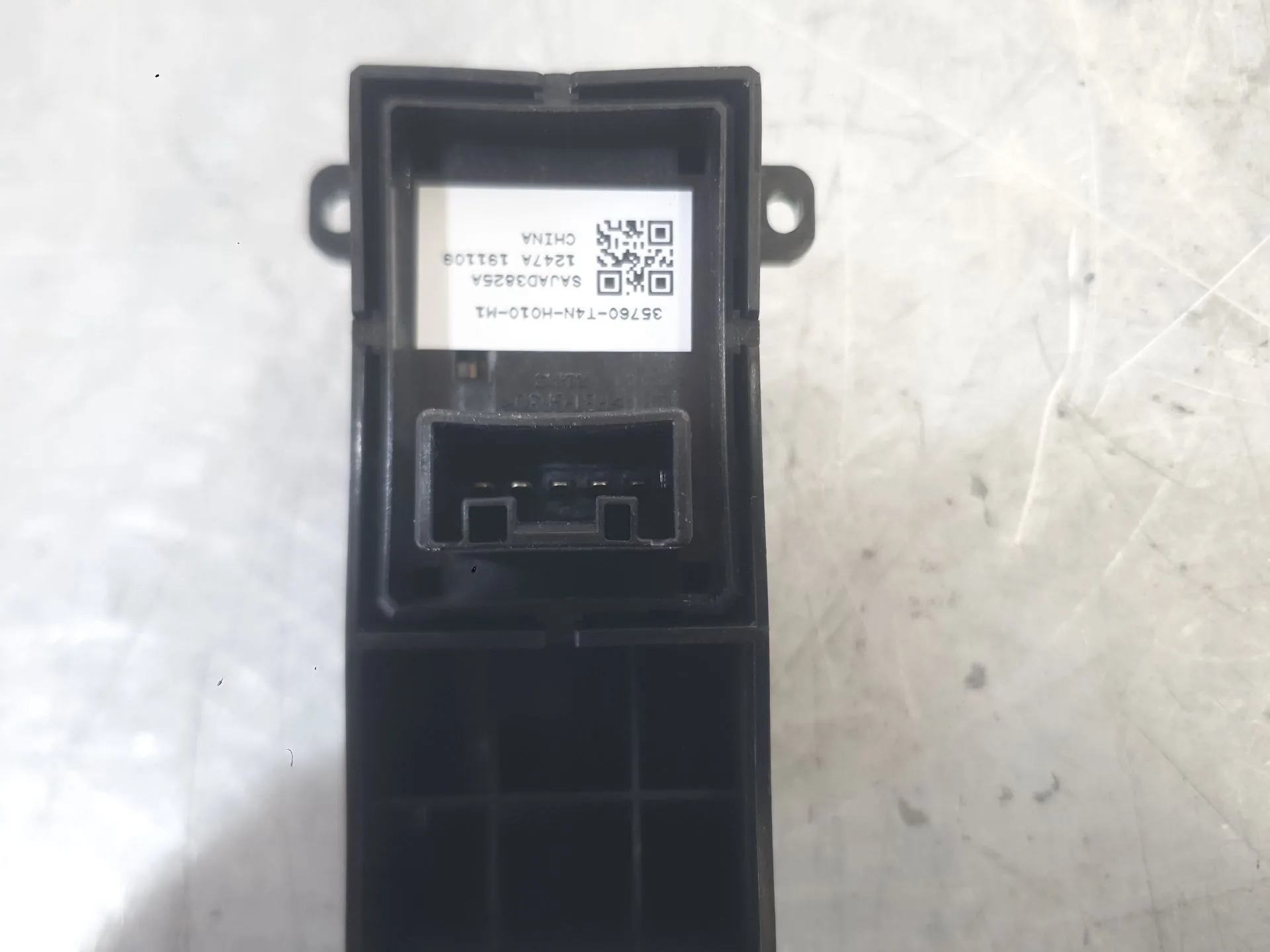 Mando Elevalunas Trasero Izquierdo para Honda Jazz Iv (Gk_)