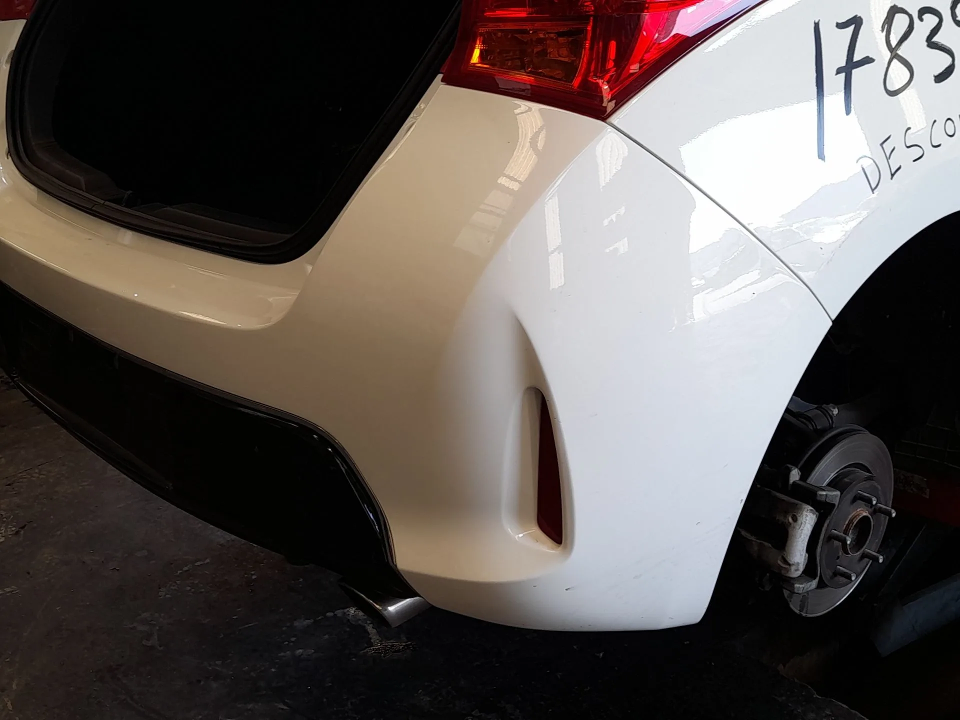 Paragolpes Trasero para Toyota Auris (_E18_)