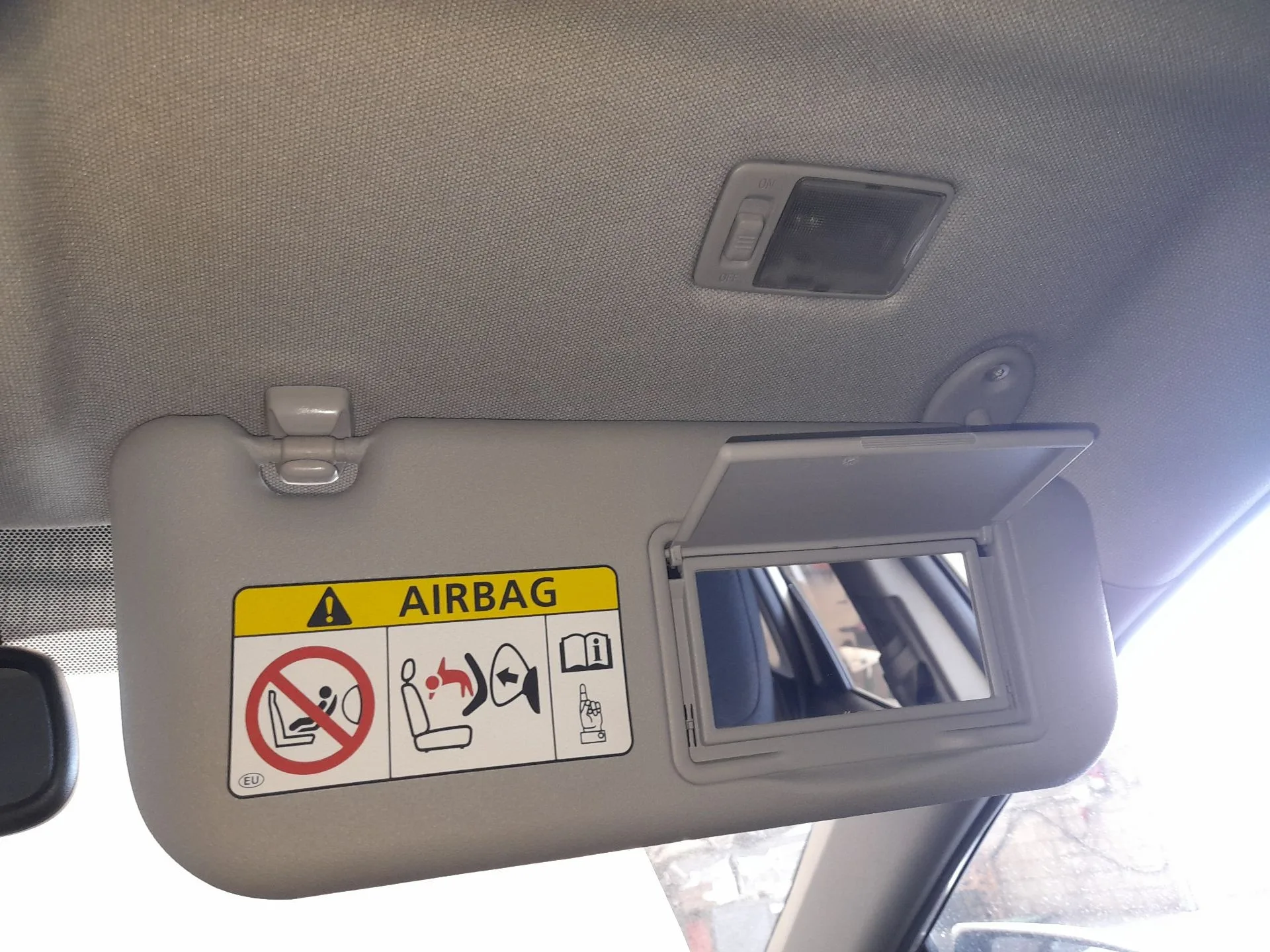 Parasol Derecho para Toyota Auris (_E18_)