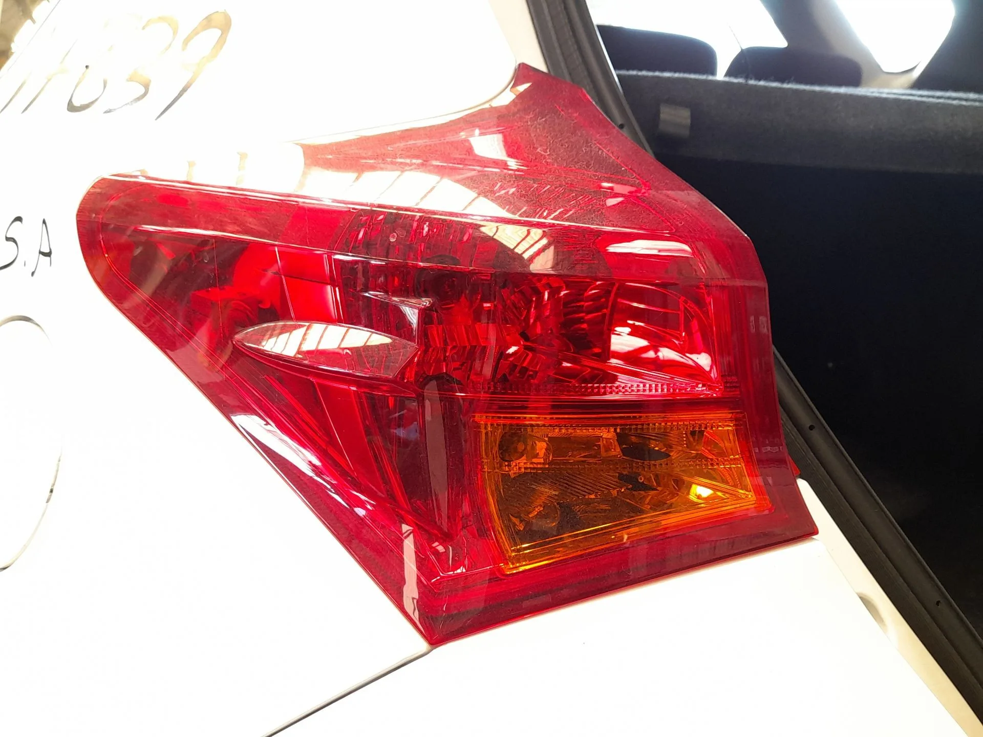 Piloto Trasero Izquierdo Exterior para Toyota Auris (_E18_)