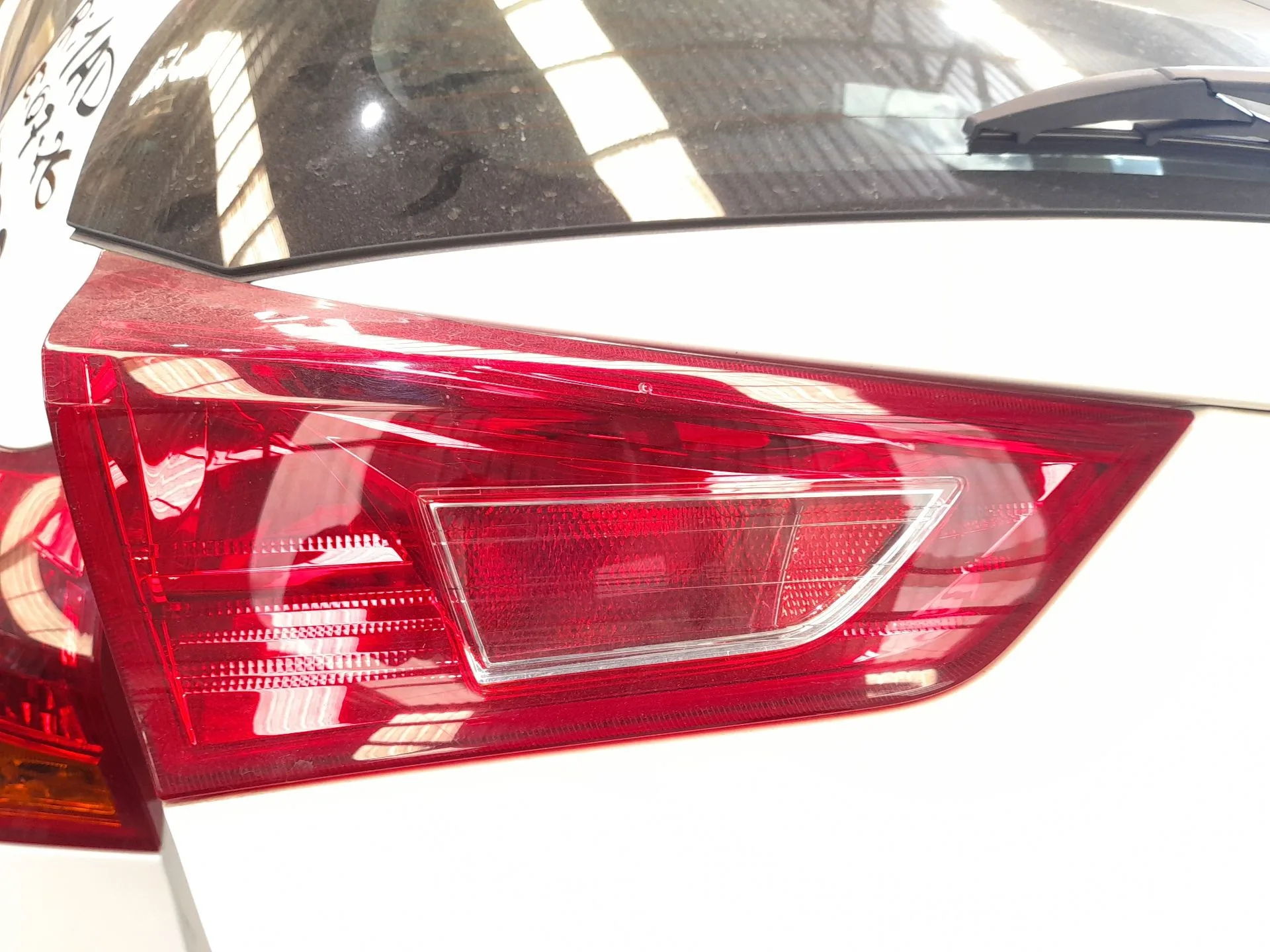 Piloto Trasero Izquierdo Interior para Toyota Auris (_E18_)