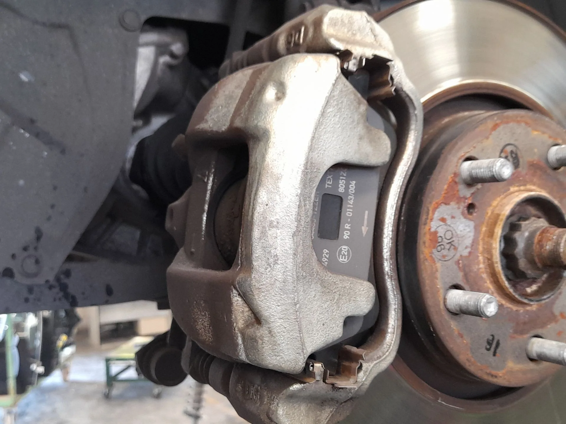 Pinza Freno Delantera Izquierda para Toyota Auris (_E18_)