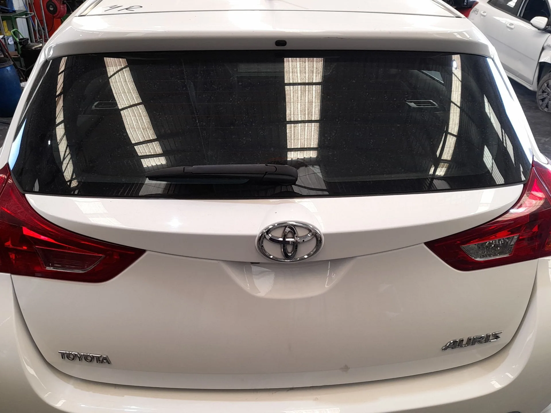 Porton Trasero para Toyota Auris (_E18_)