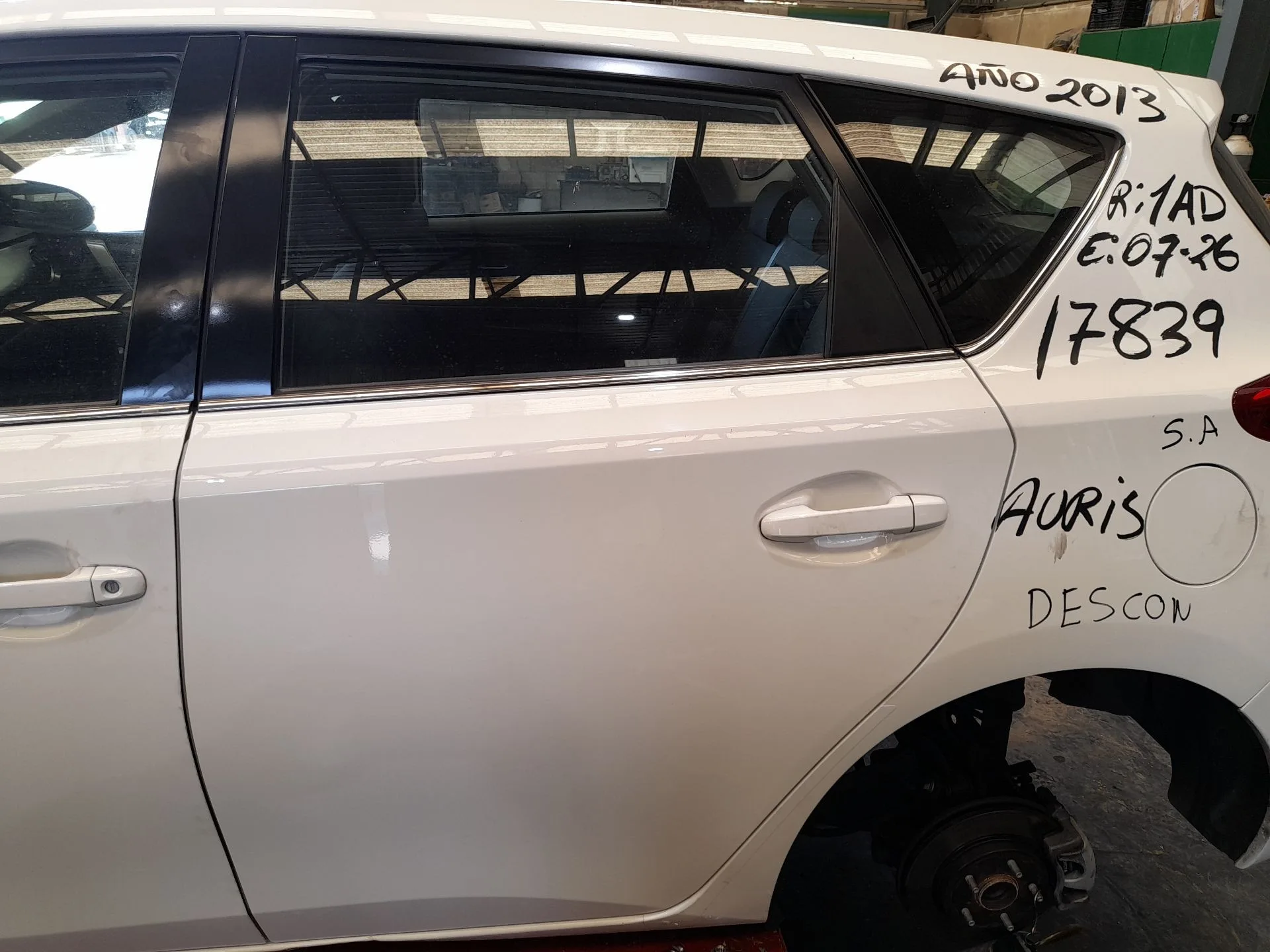 Puerta Trasera Izquierda para Toyota Auris (_E18_)