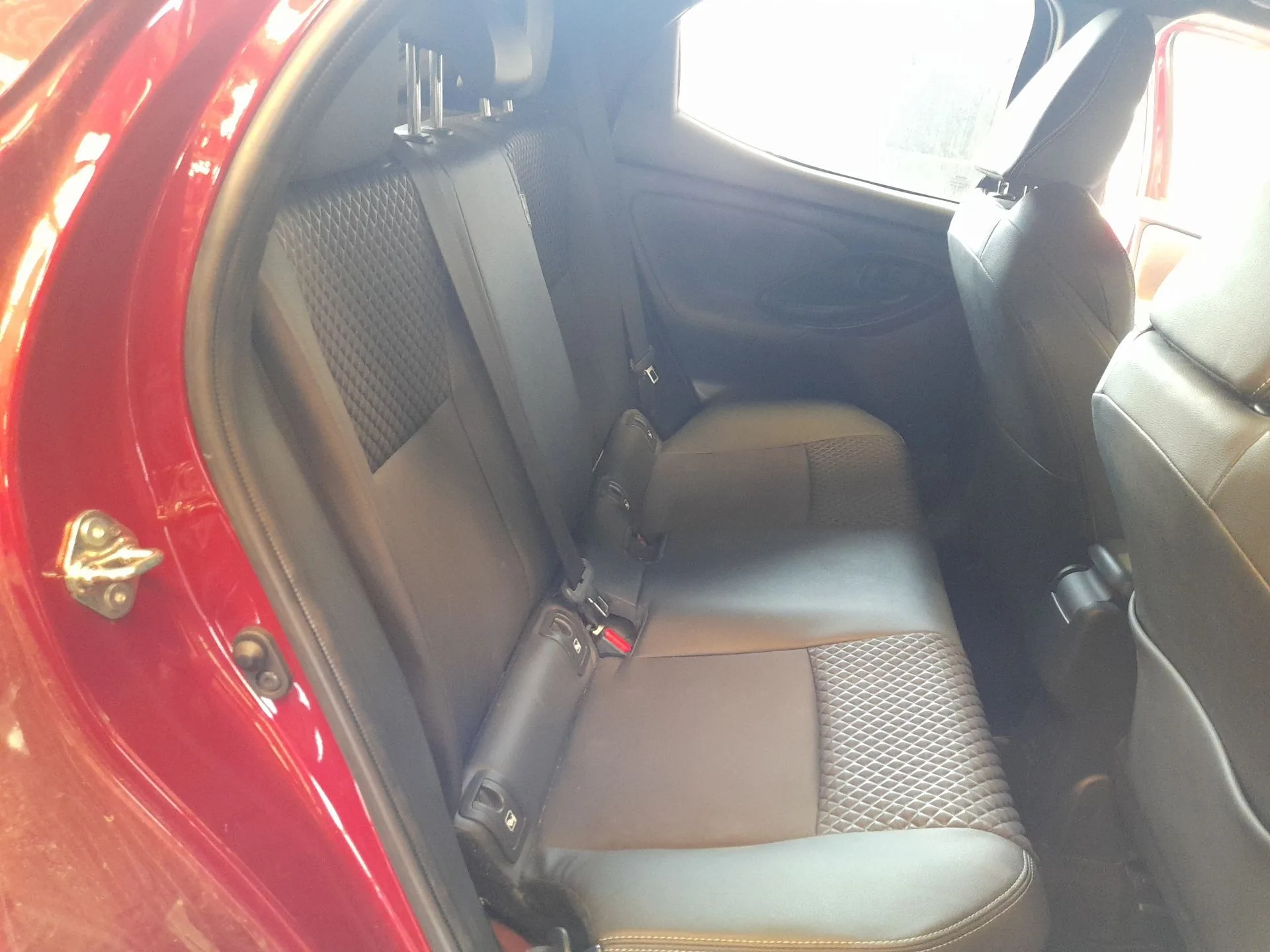 Asientos Traseros para Toyota Yaris (_P21_, _Pa1_, _Ph1_)
