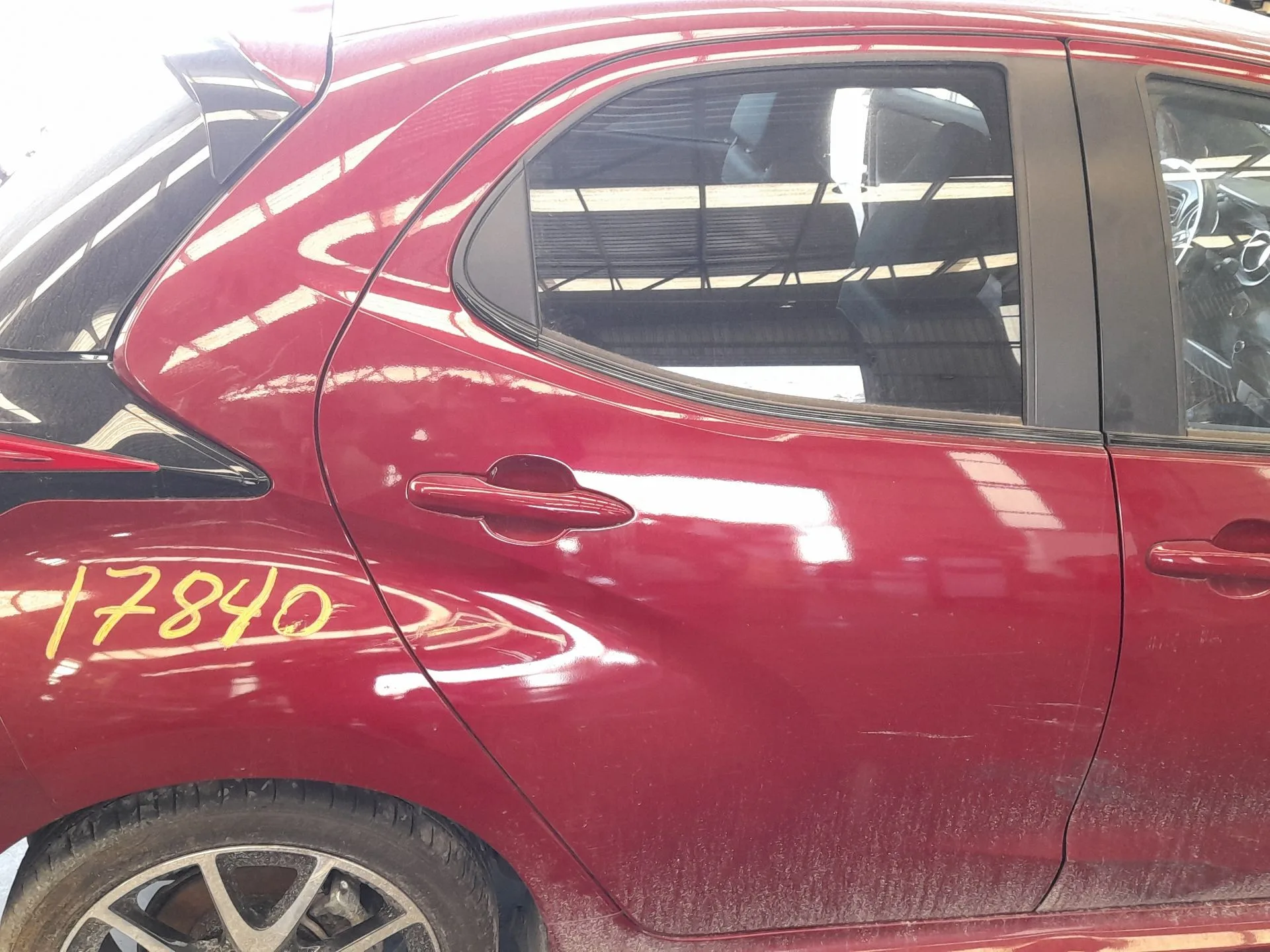 Puerta Trasera Derecha para Toyota Yaris (_P21_, _Pa1_, _Ph1_)