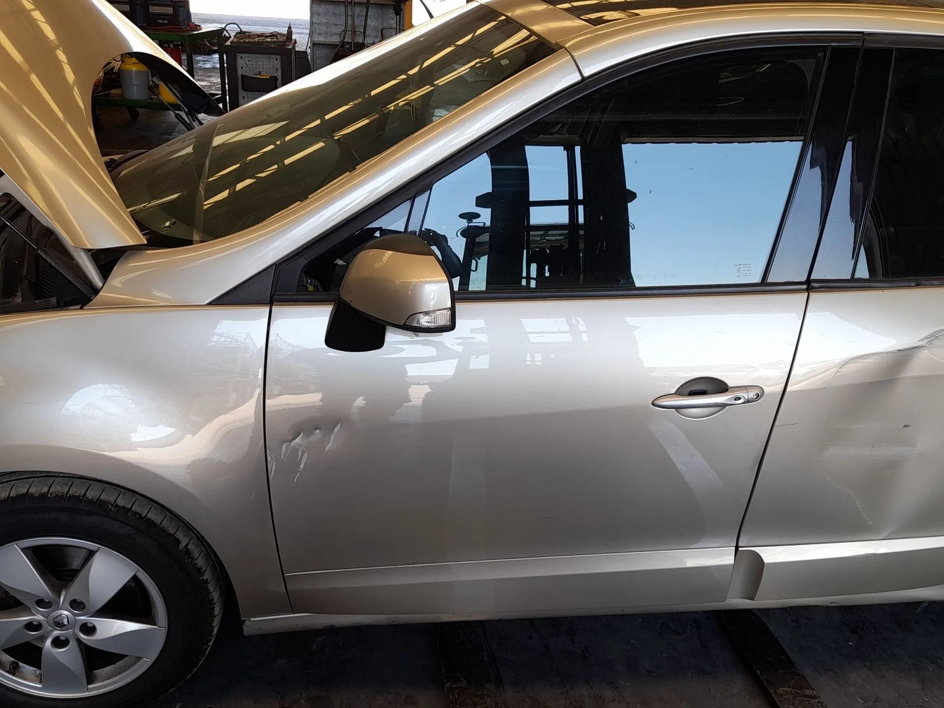 Puerta Delantera Izquierda para Renault Grand Scenic Iii (Jz0/1_)