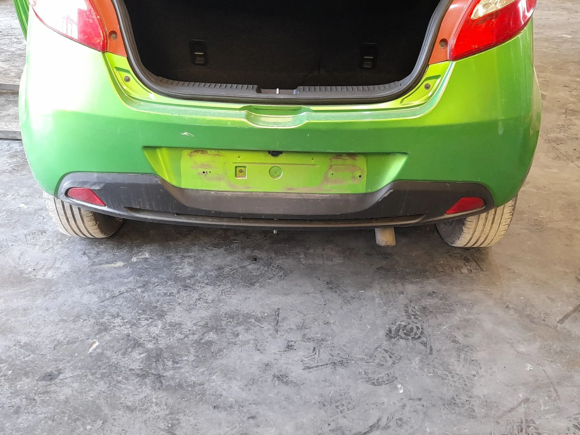 Paragolpes Trasero para Mazda 2 (De_, Dh_)