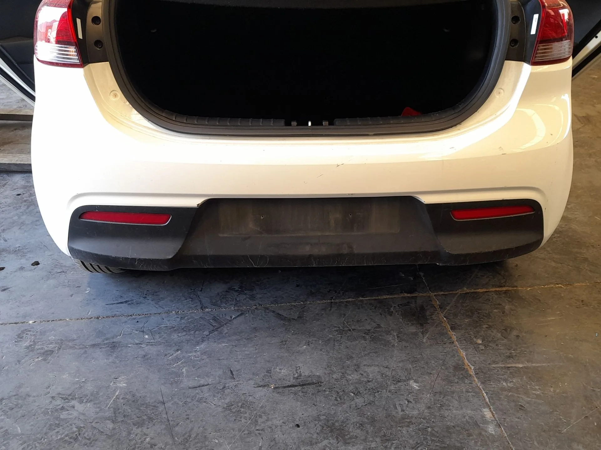 Paragolpes Trasero para Kia Rio Iv (Yb, Sc, Fb)