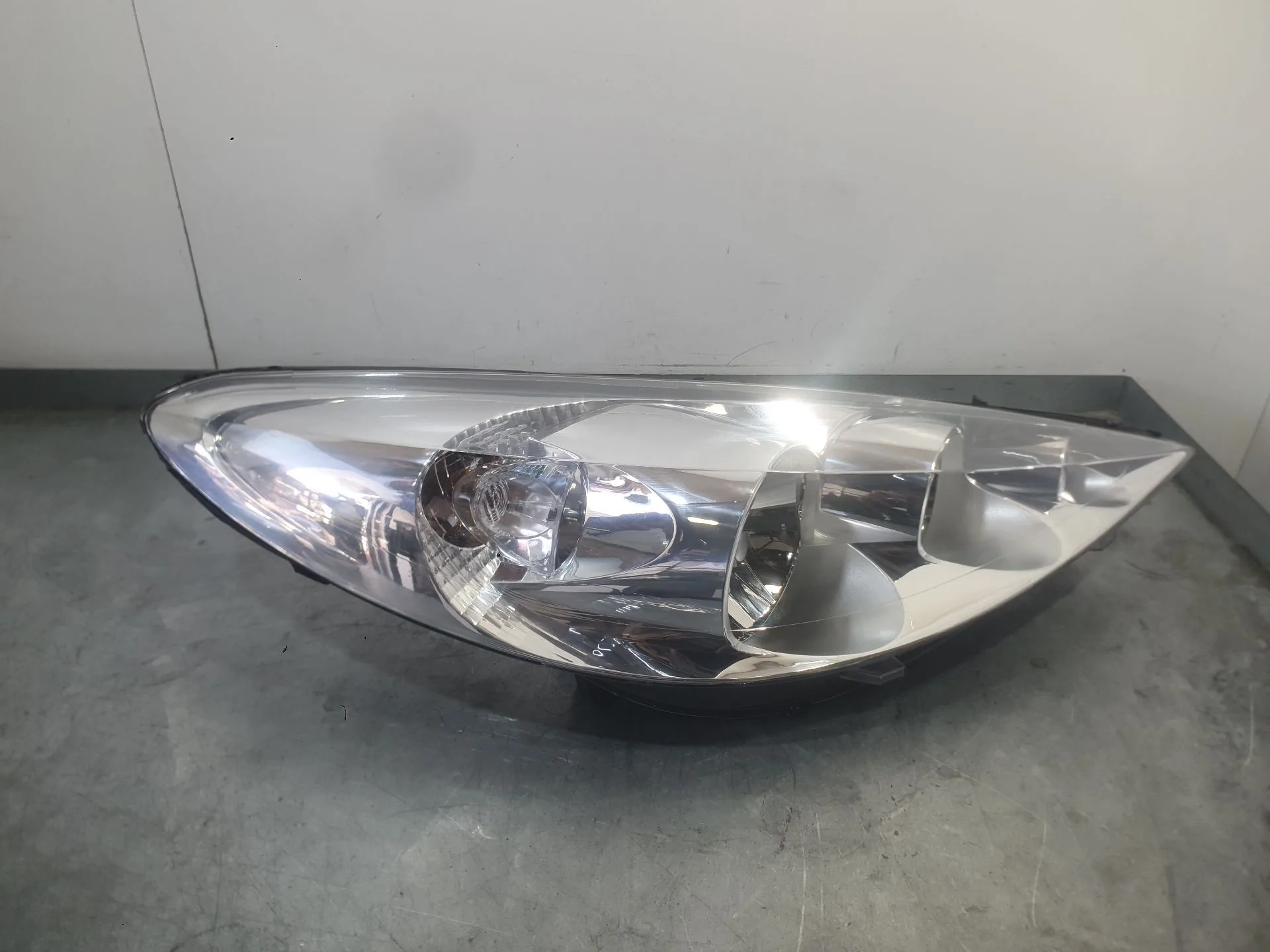 Faro Derecho para Peugeot 206 Hatchback (2A/C)