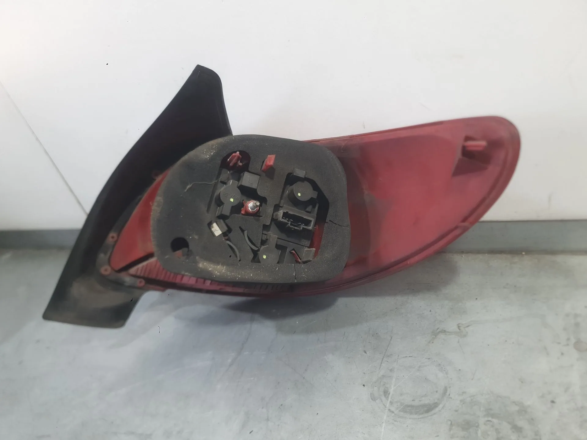Piloto Trasero Izquierdo para Peugeot 206 Hatchback (2A/C)