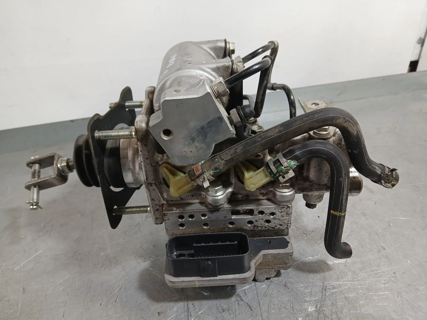 Abs para Toyota Auris (-E18) 1.8 Hybrid (Zwee186)