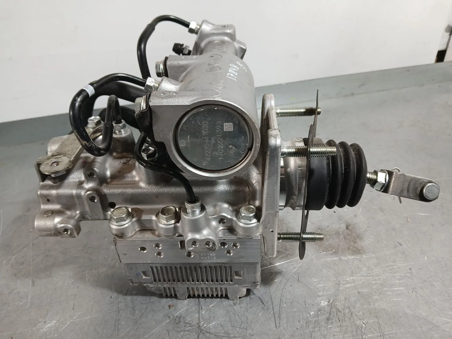 Abs para Toyota Auris (-E18) 1.8 Hybrid (Zwee186)