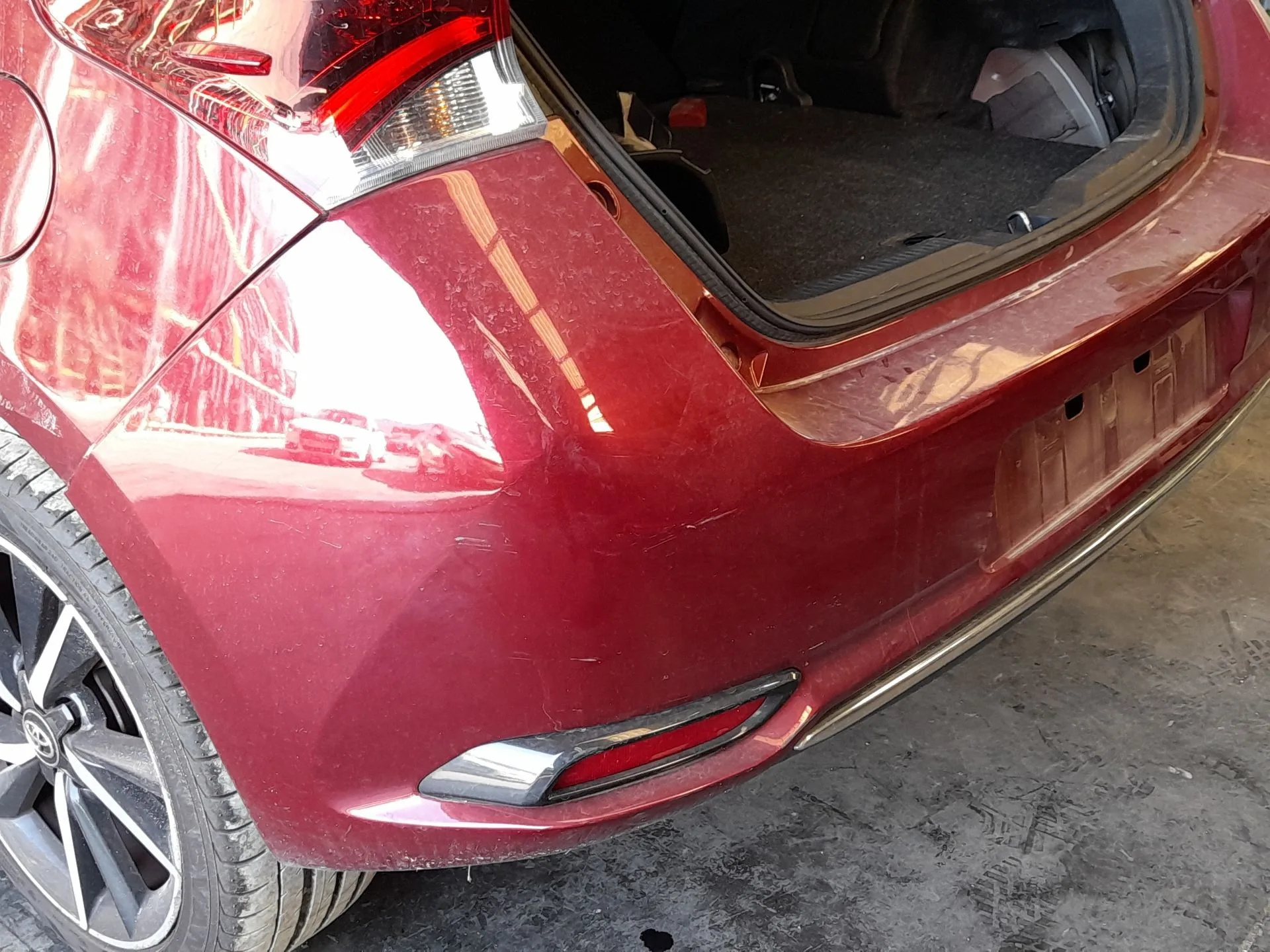 Paragolpes Trasero para Toyota Auris (-E18) 1.8 Hybrid (Zwee186)
