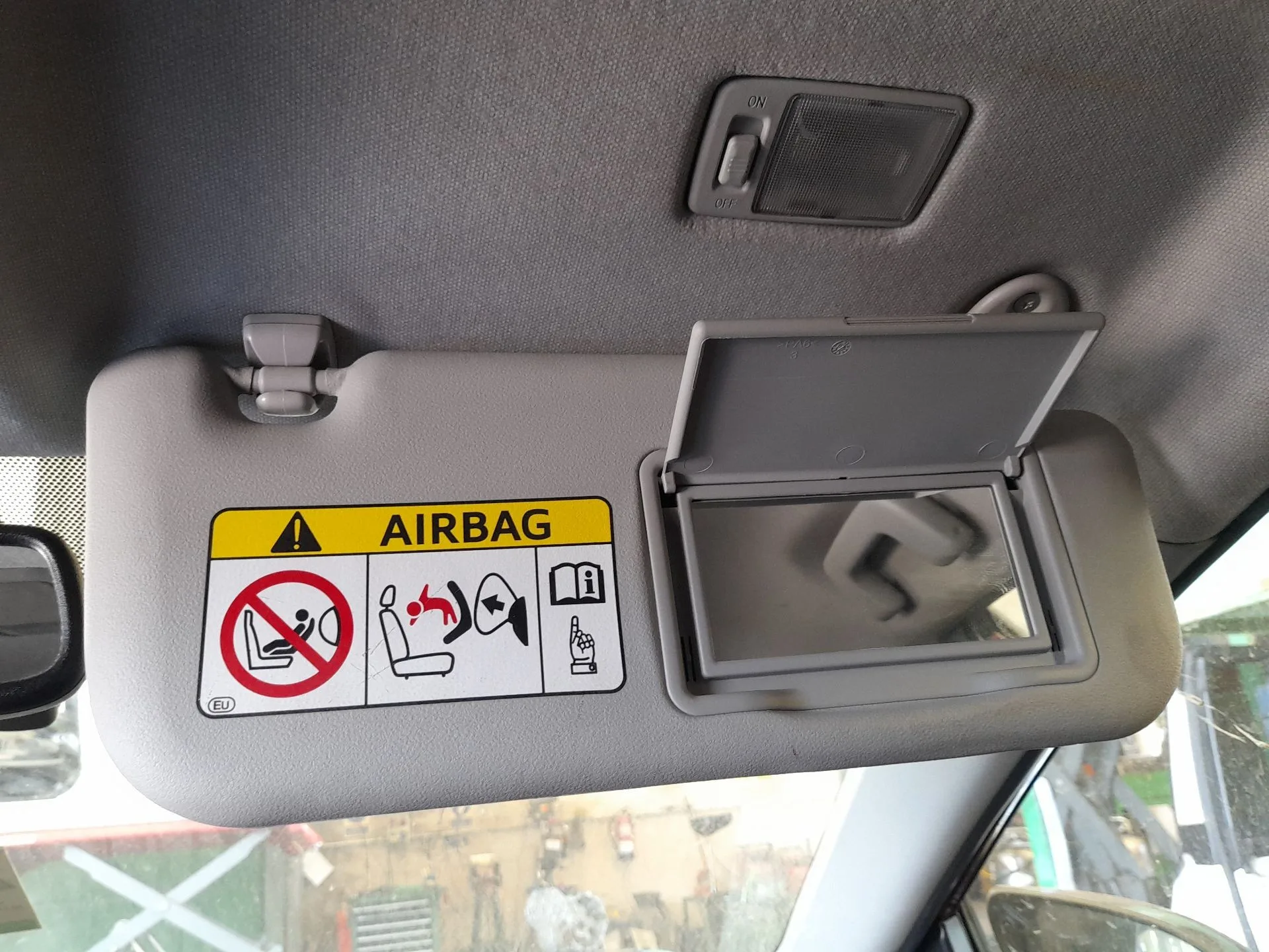 Parasol Derecho para Toyota Auris (-E18) 1.8 Hybrid (Zwee186)