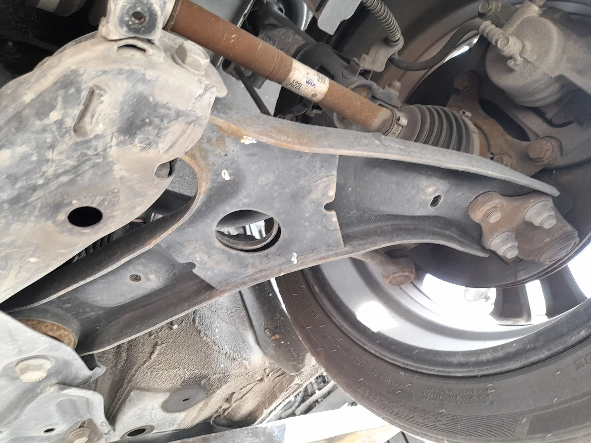 Brazo Suspension Inferior Delantero Izquierdo para Kia Cee'd Sportswagon (Jd)