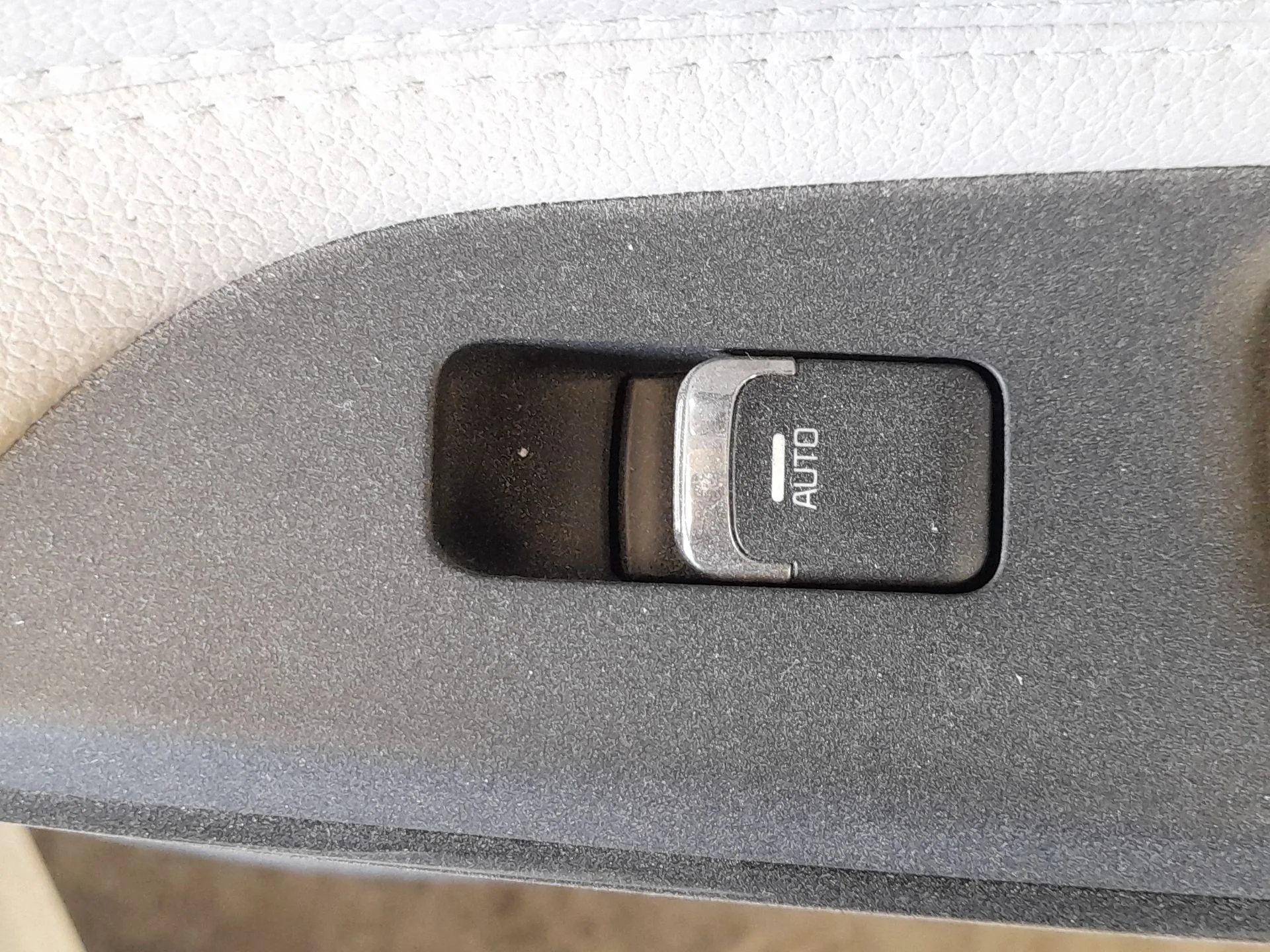 Mando Elevalunas Trasero Derecho para Kia Cee'd Sportswagon (Jd)