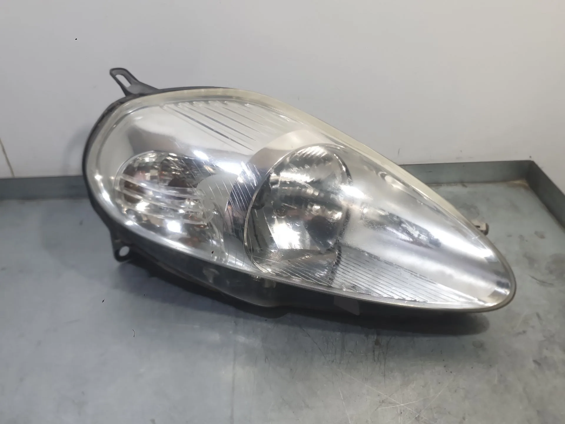 Faro Derecho para Fiat Grande Punto (199_)