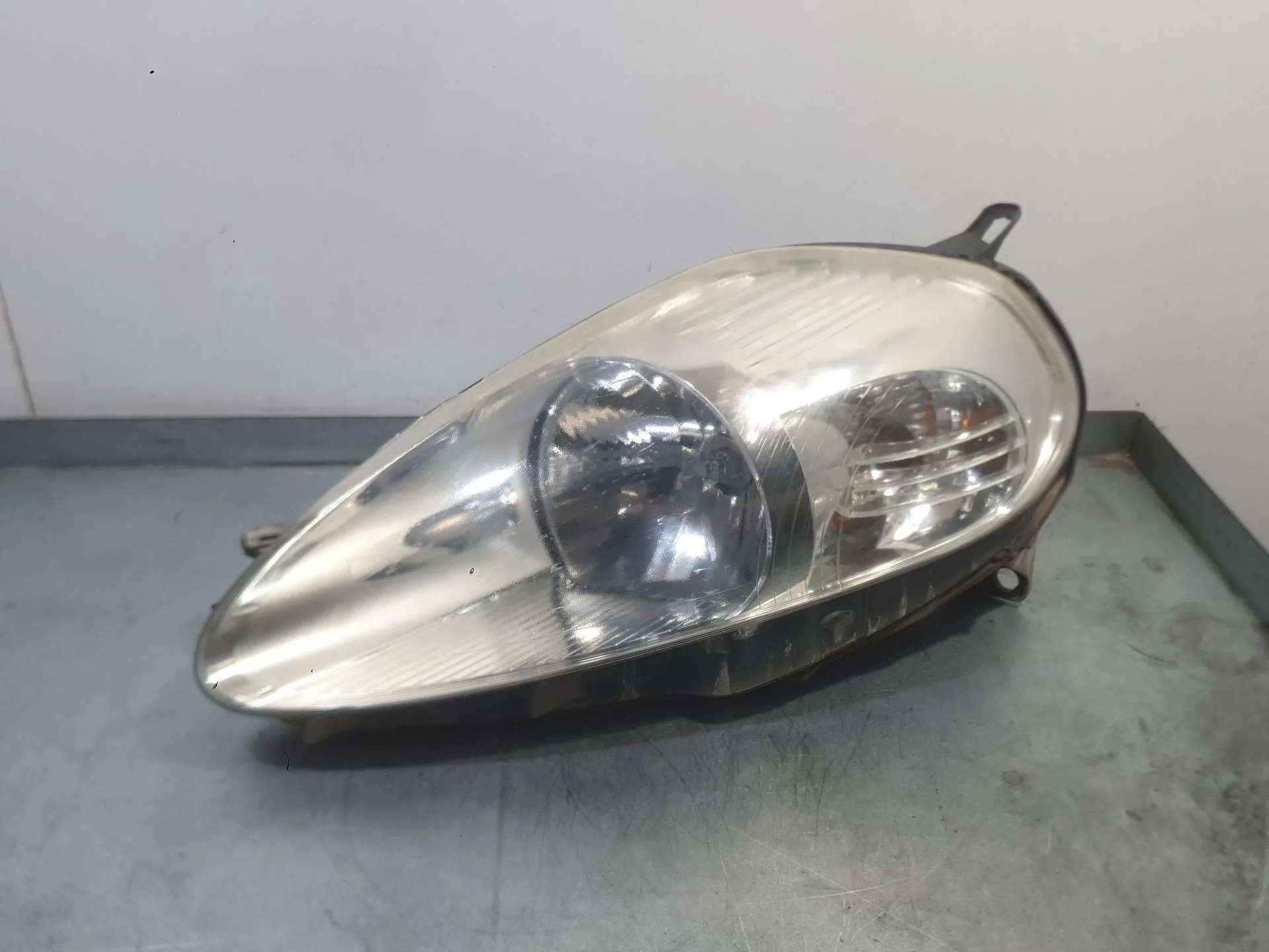 Faro Izquierdo para Fiat Grande Punto (199_)