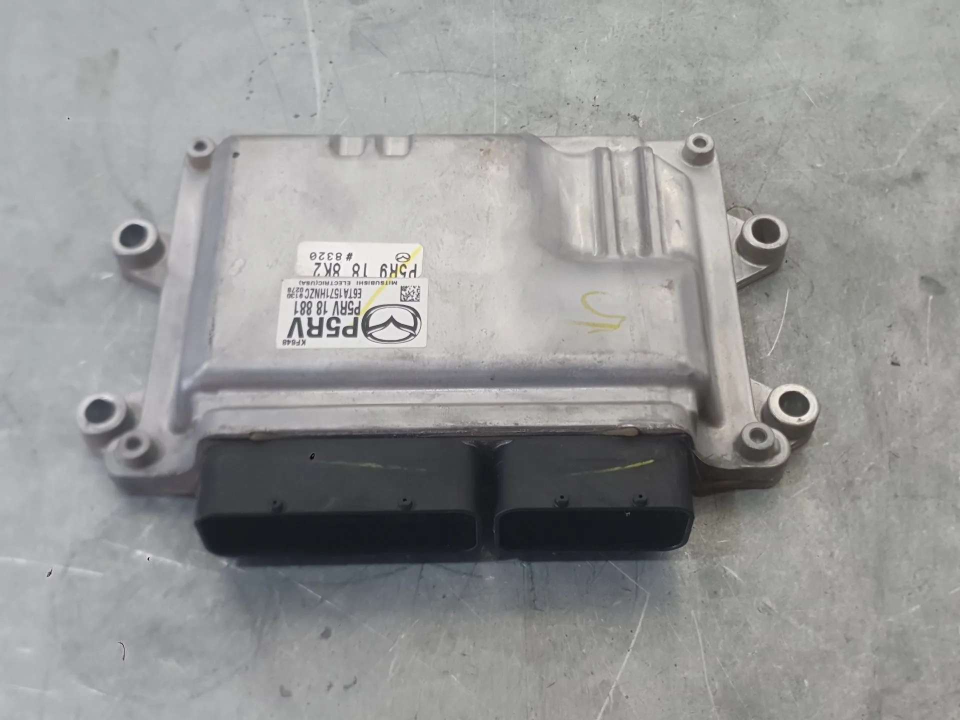 Centralita Motor Uce para Mazda 2 Lim. ()