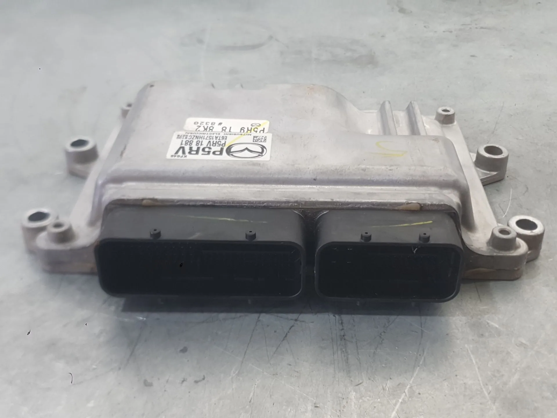 Centralita Motor Uce para Mazda 2 Lim. ()