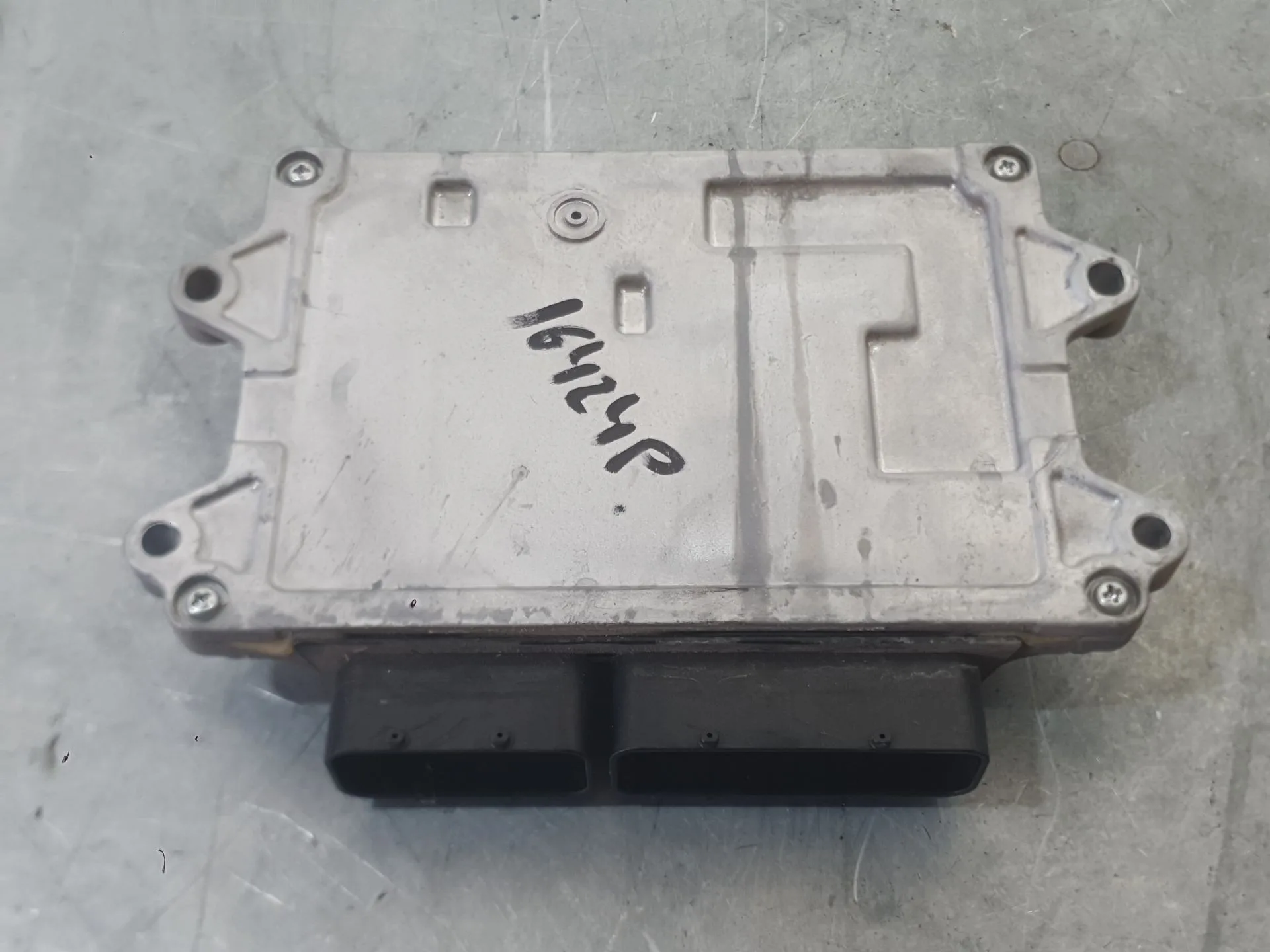 Centralita Motor Uce para Mazda 2 Lim. ()